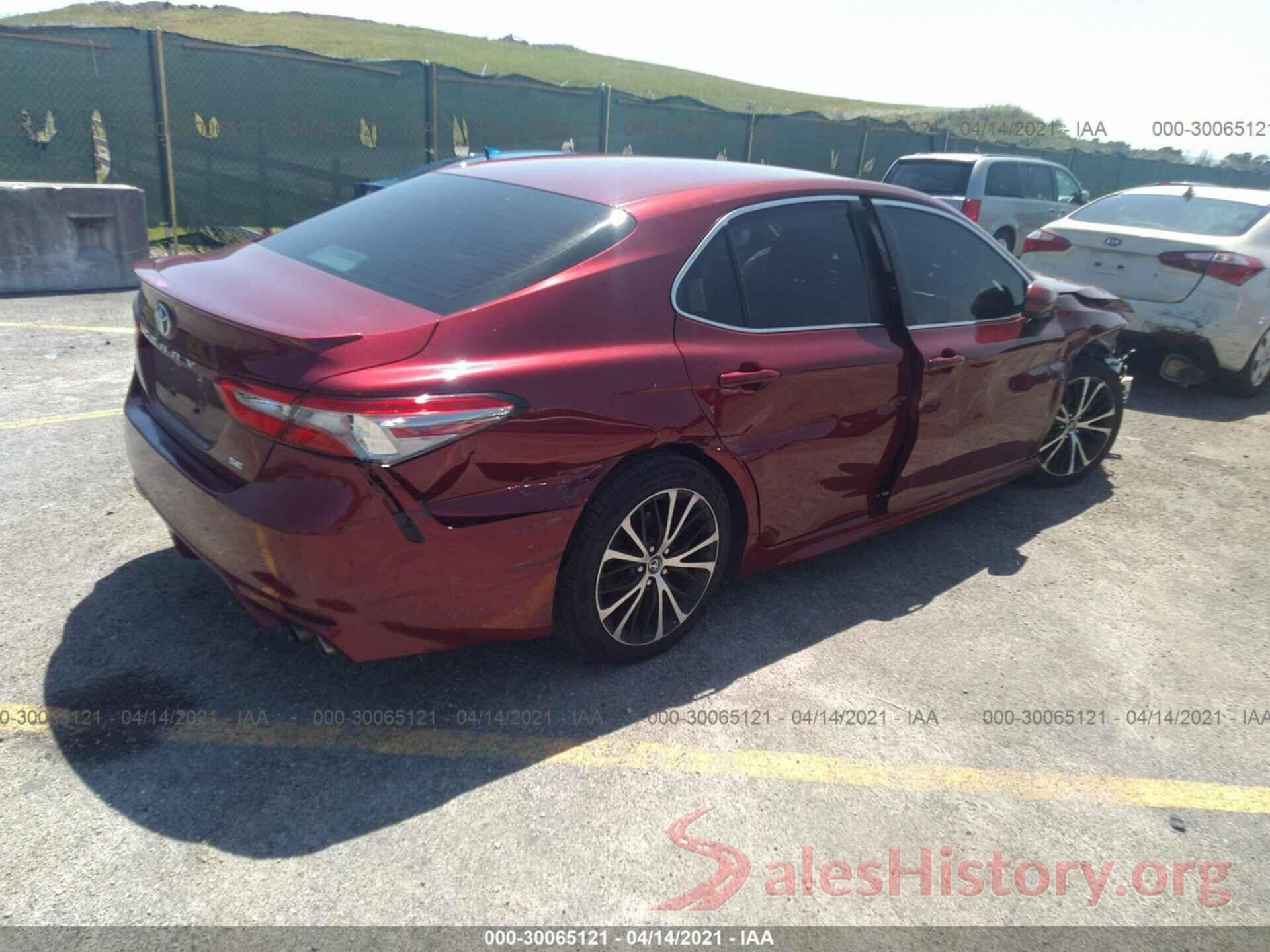 4T1B11HK2JU621120 2018 TOYOTA CAMRY