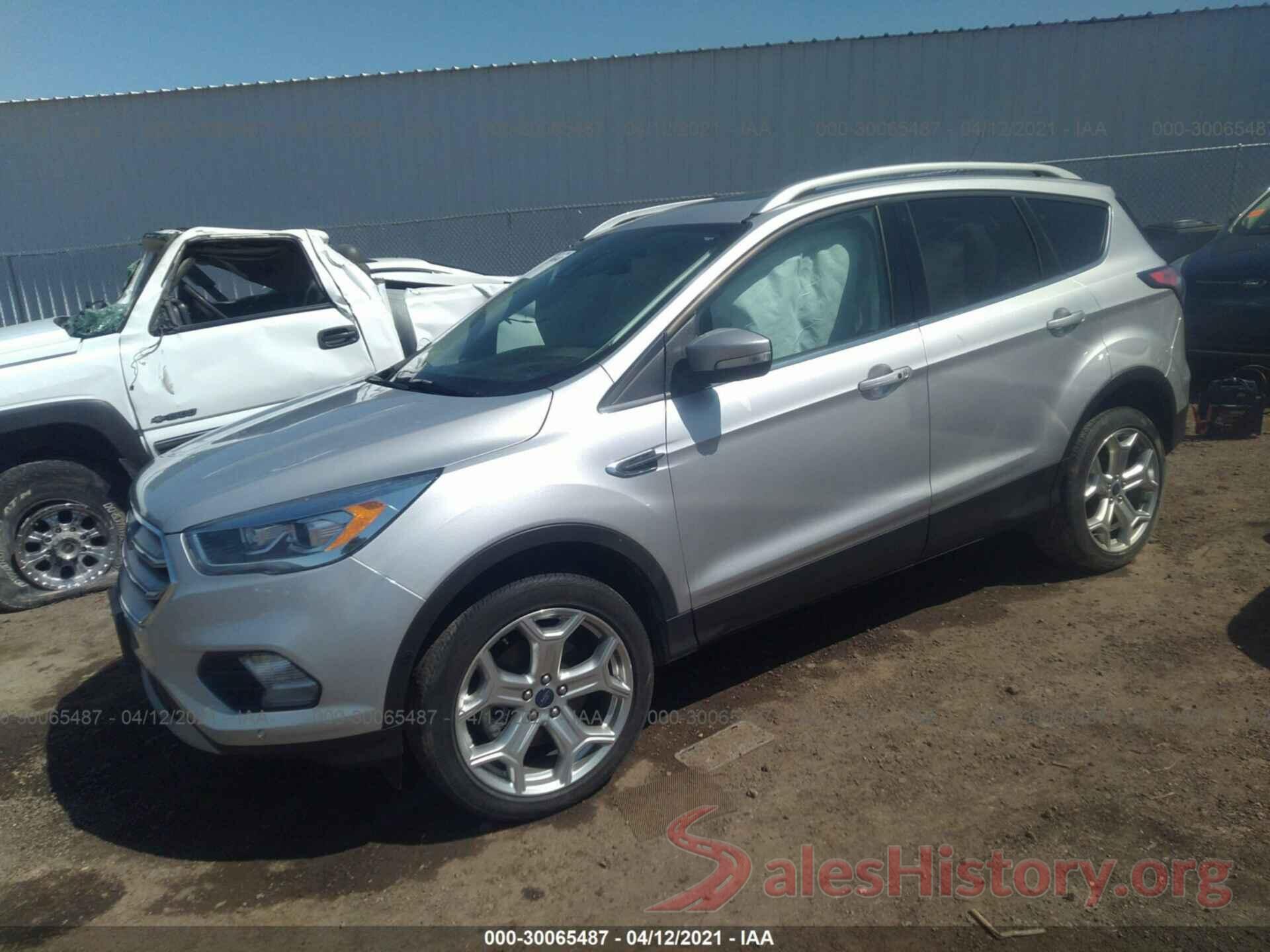 1FMCU9J92JUD29114 2018 FORD ESCAPE