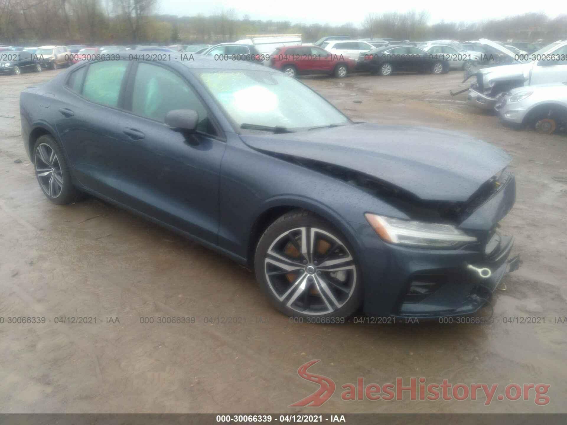 7JRA22TM0KG013979 2019 VOLVO S60