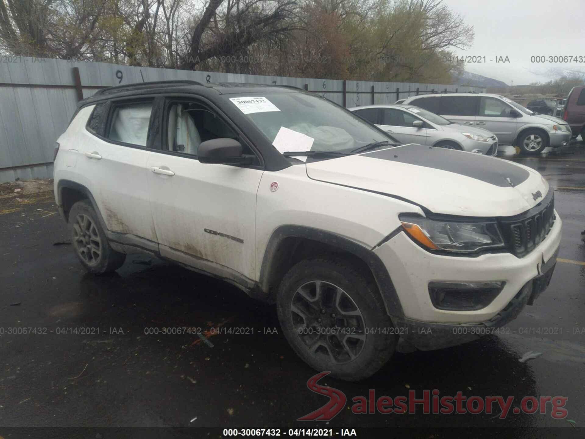 3C4NJDDB2KT653893 2019 JEEP COMPASS