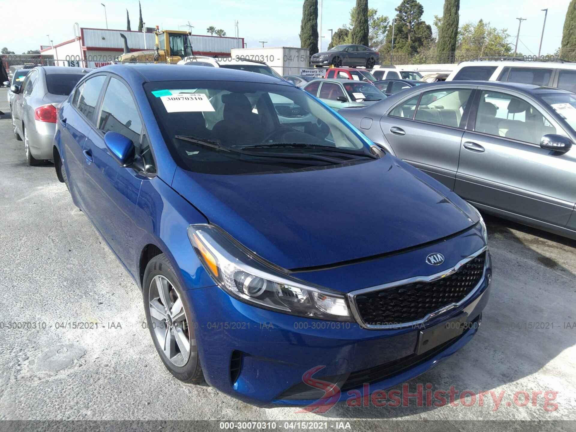 3KPFL4A75JE262786 2018 KIA FORTE