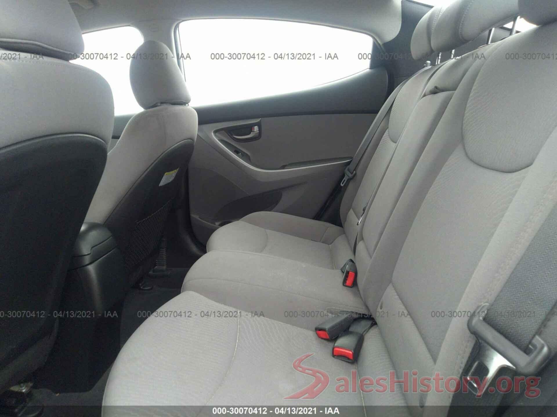 5NPDH4AE2GH672005 2016 HYUNDAI ELANTRA