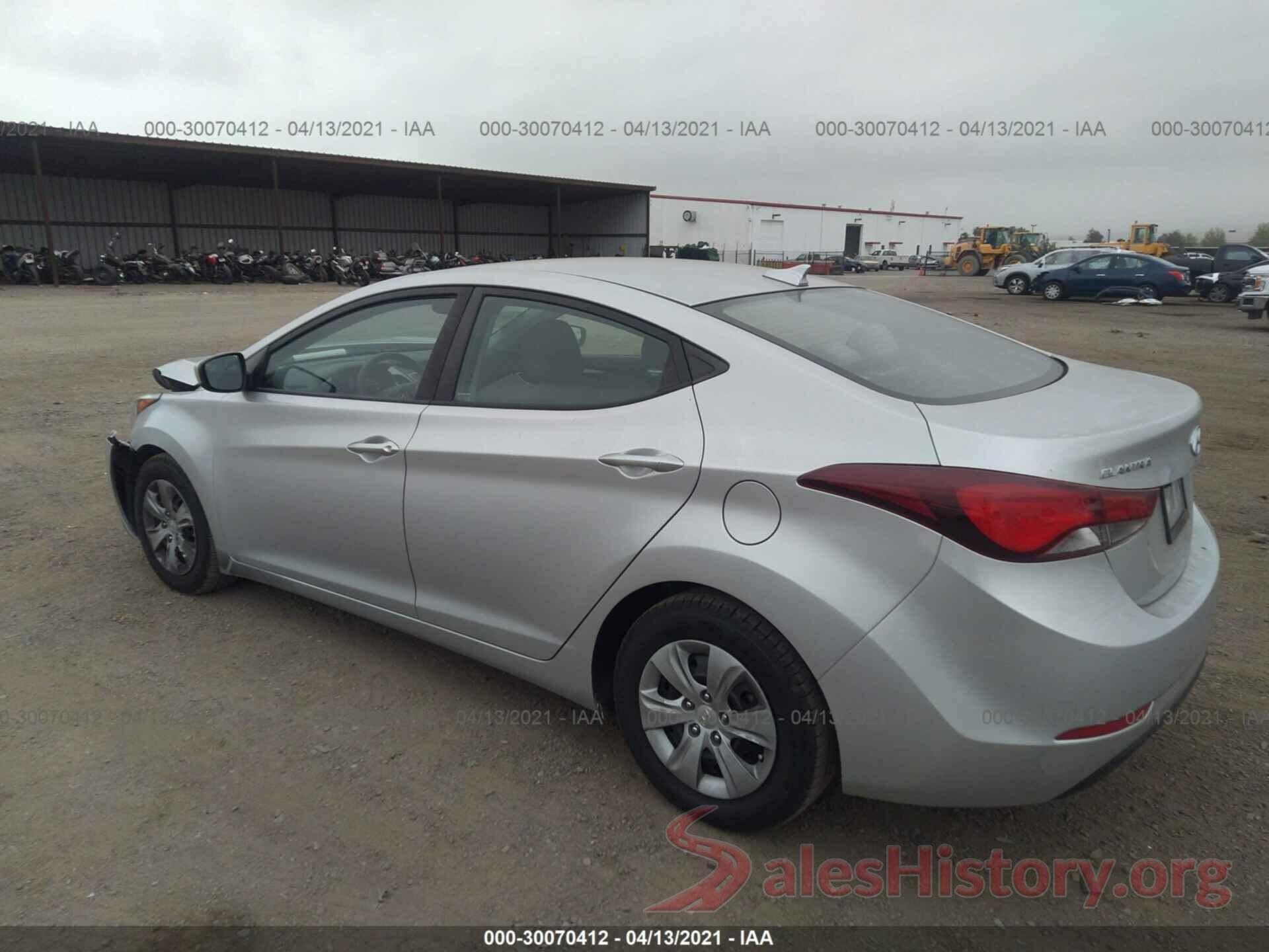 5NPDH4AE2GH672005 2016 HYUNDAI ELANTRA