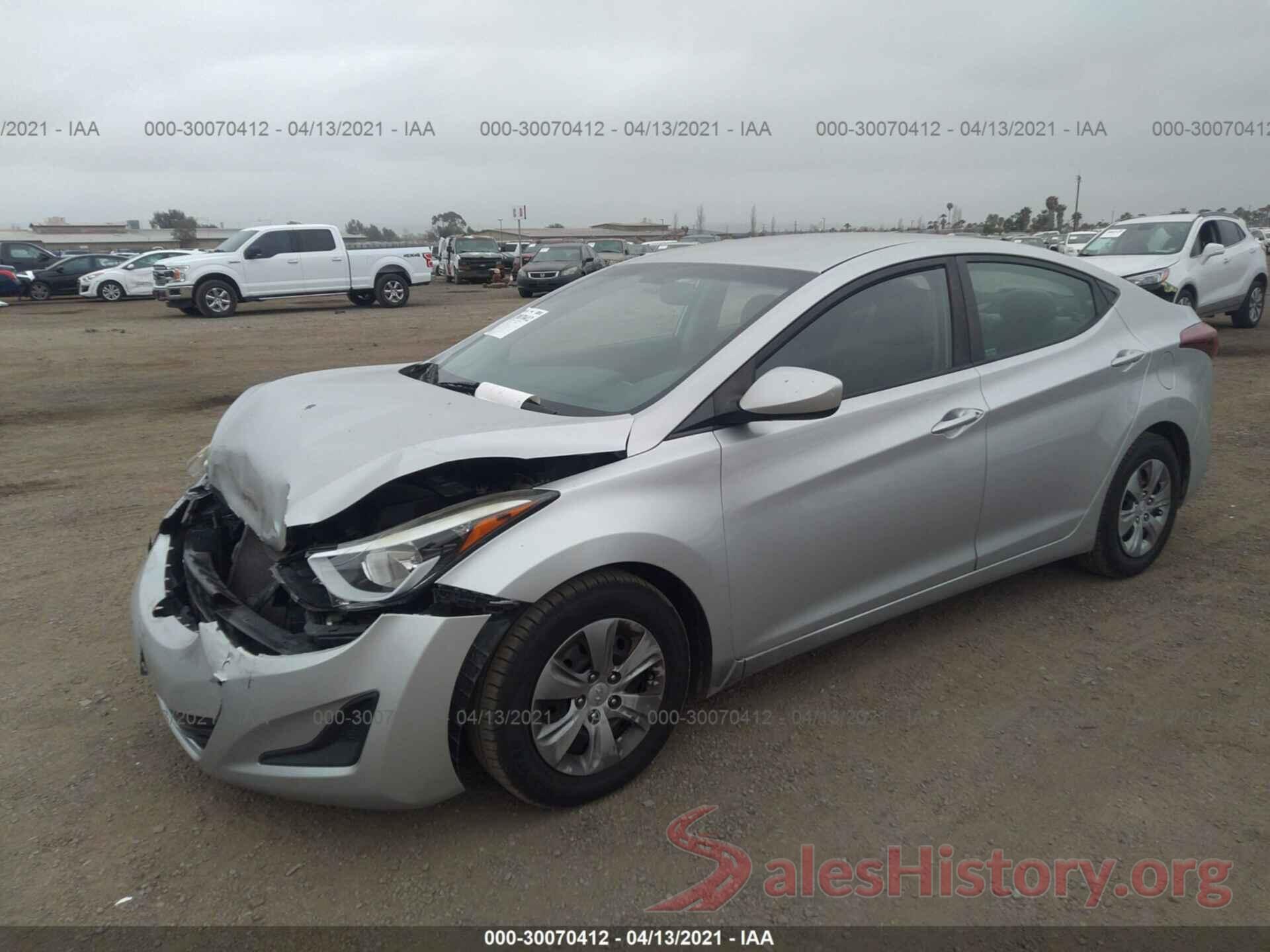 5NPDH4AE2GH672005 2016 HYUNDAI ELANTRA