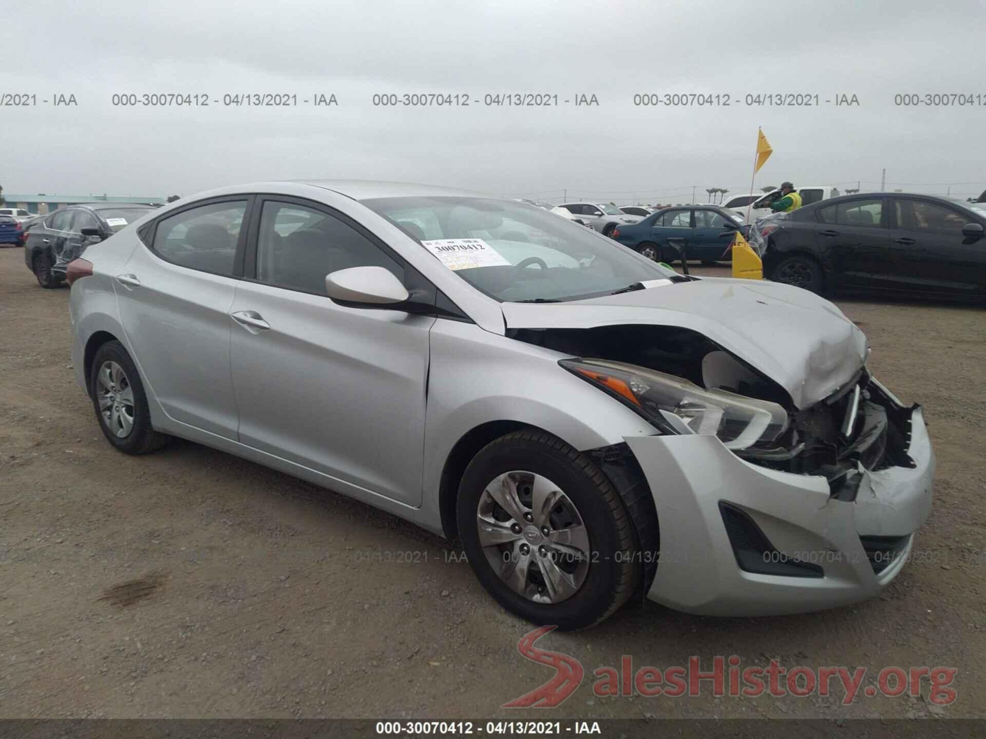 5NPDH4AE2GH672005 2016 HYUNDAI ELANTRA