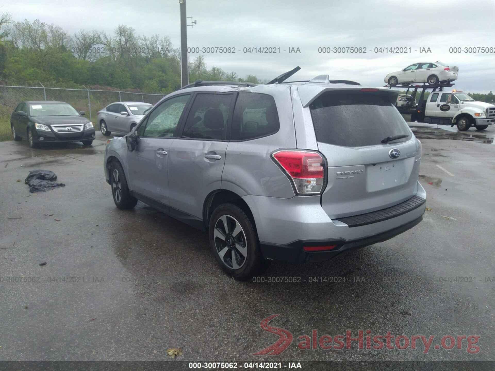 JF2SJAGCXJH519508 2018 SUBARU FORESTER