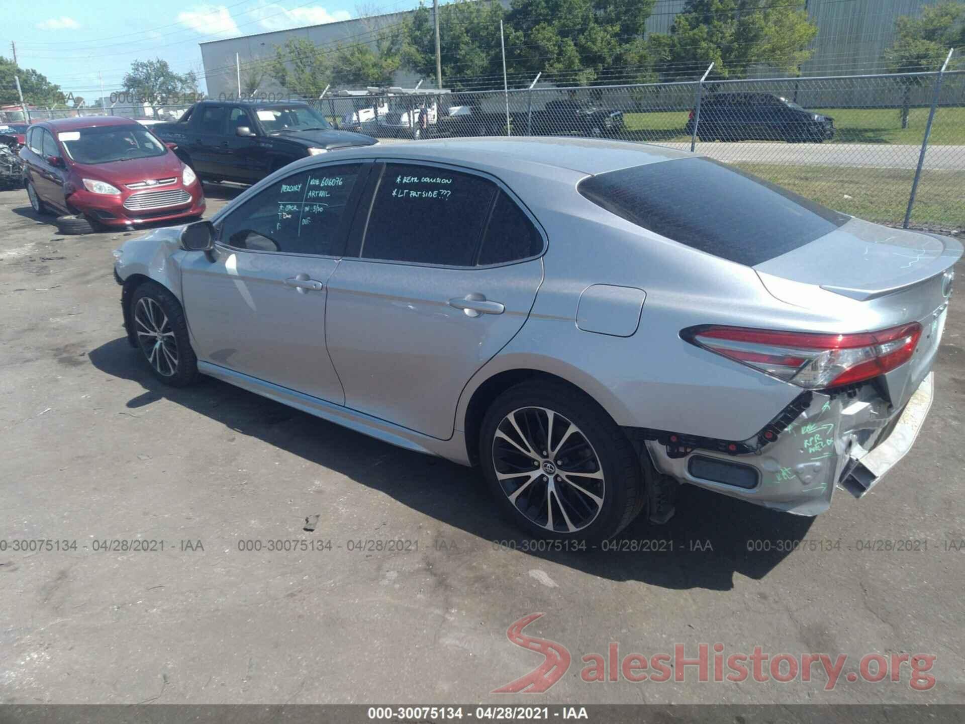 4T1B11HKXJU579635 2018 TOYOTA CAMRY