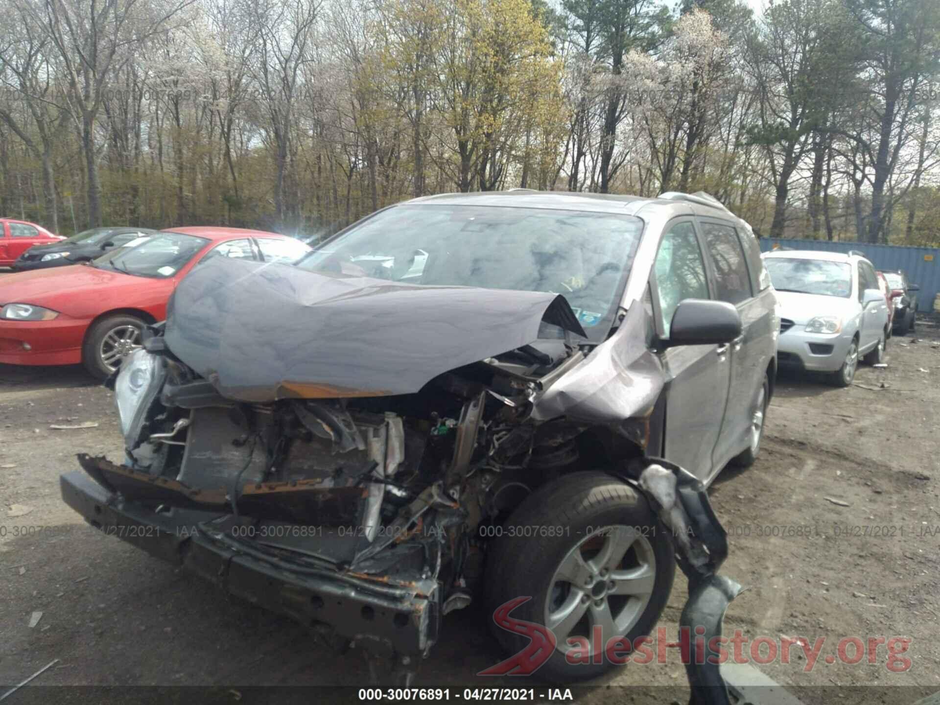 5TDKZ3DC5KS020751 2019 TOYOTA SIENNA