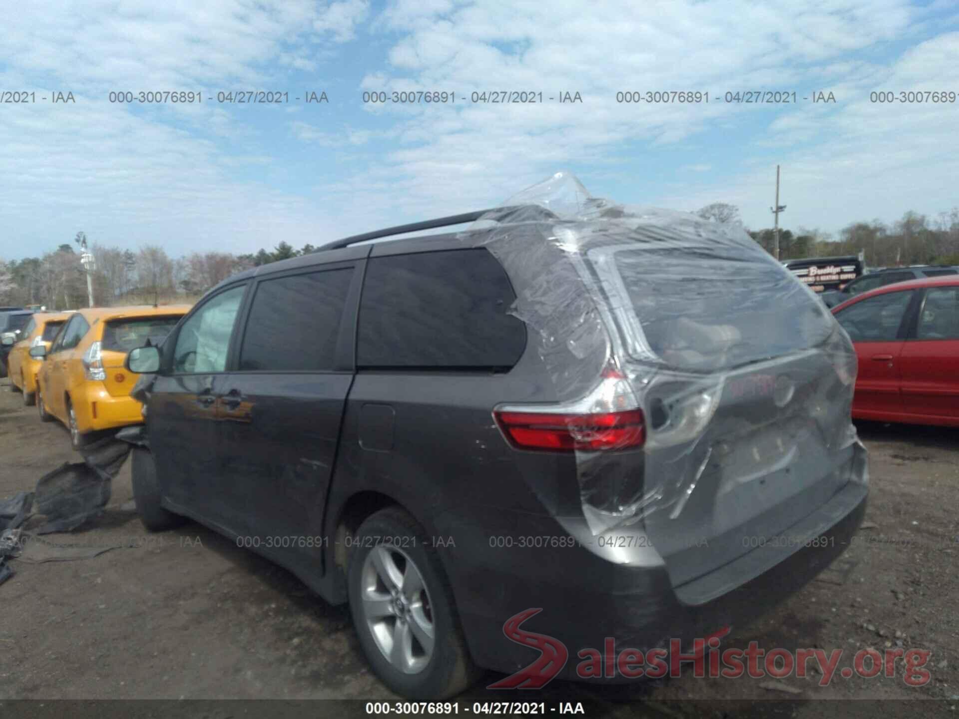 5TDKZ3DC5KS020751 2019 TOYOTA SIENNA