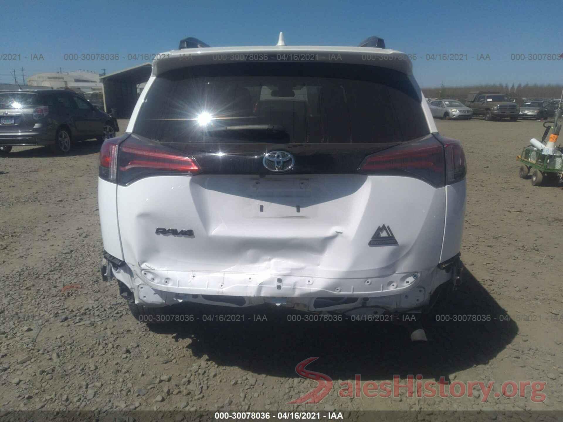 2T3RFREV4JW815183 2018 TOYOTA RAV4