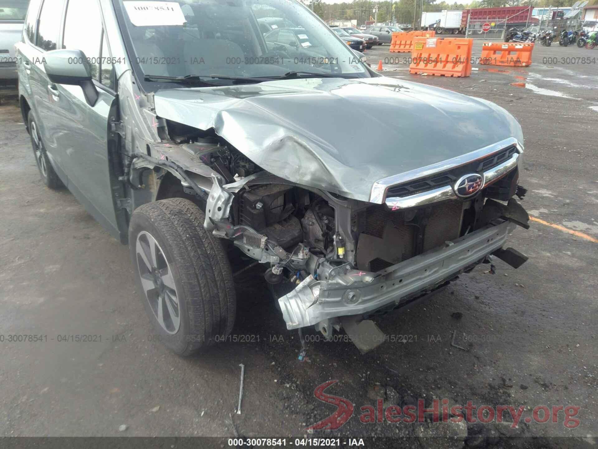 JF2SJAGC3JH496573 2018 SUBARU FORESTER