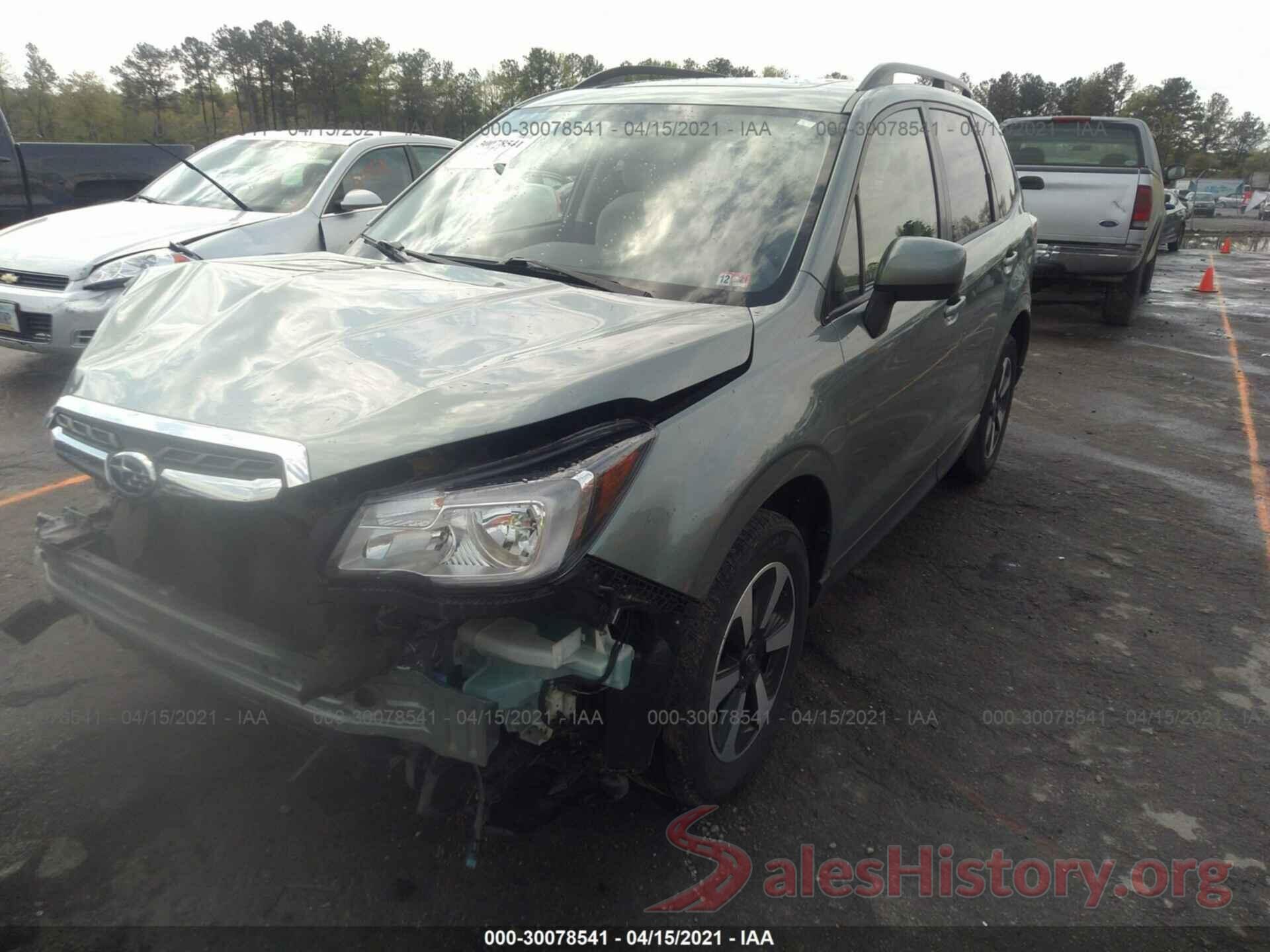 JF2SJAGC3JH496573 2018 SUBARU FORESTER