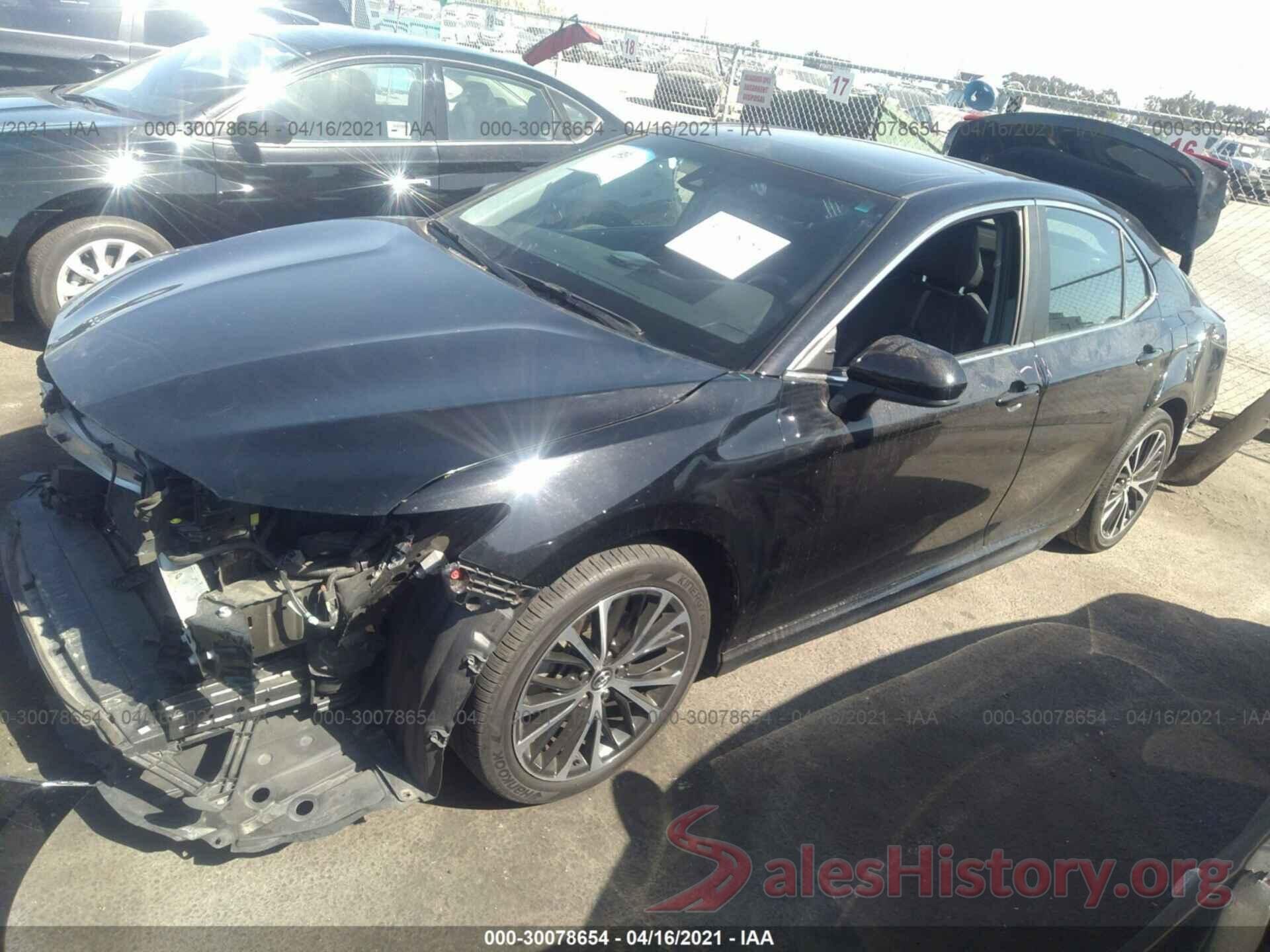 4T1B11HK2JU109602 2018 TOYOTA CAMRY