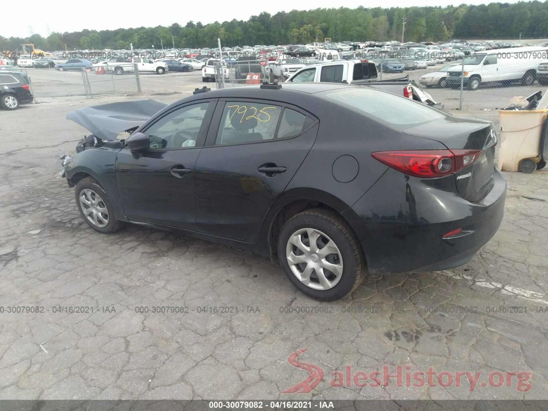 3MZBN1U7XJM267925 2018 MAZDA MAZDA3 4-DOOR