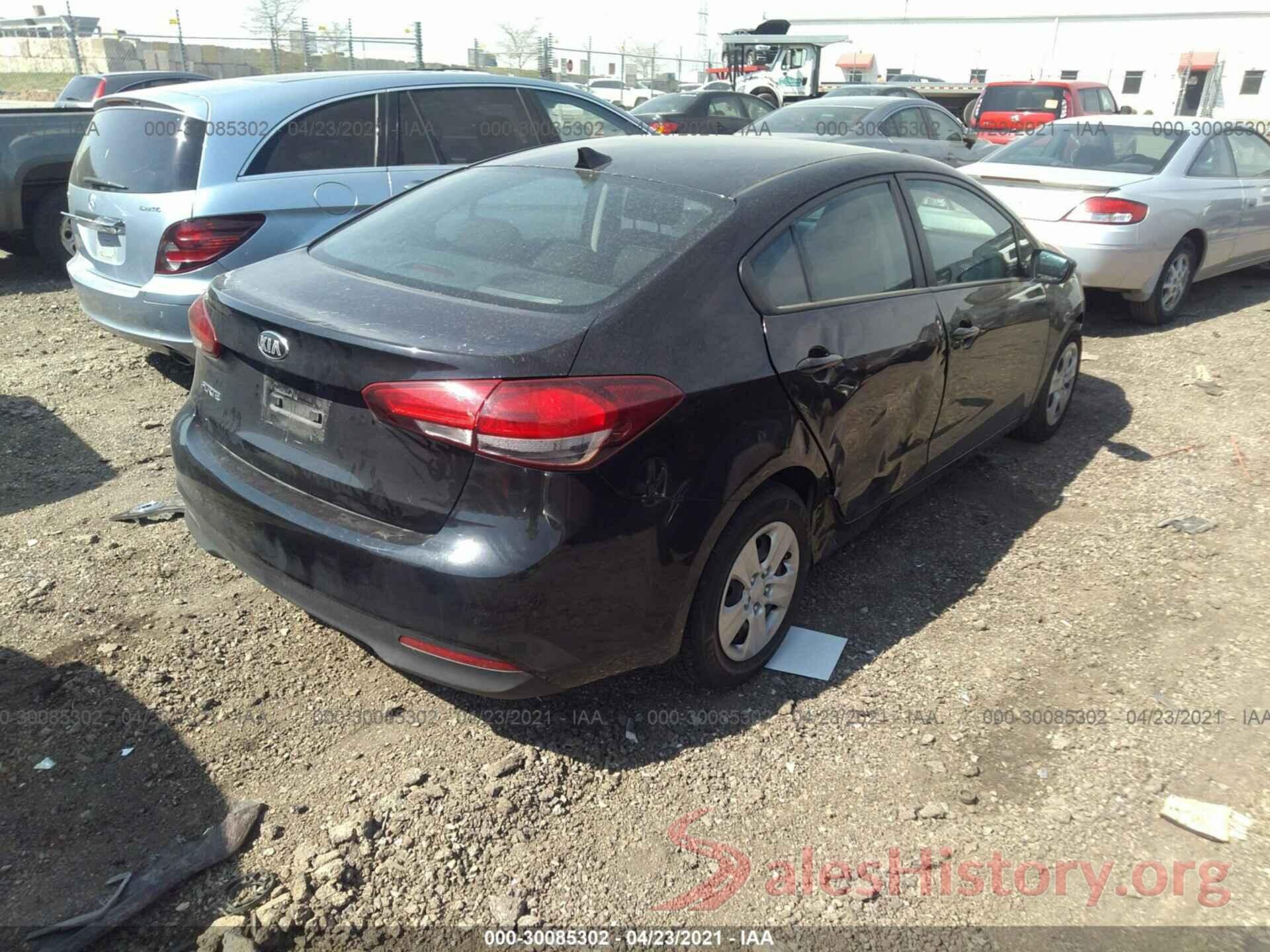 3KPFK4A70HE075744 2017 KIA FORTE