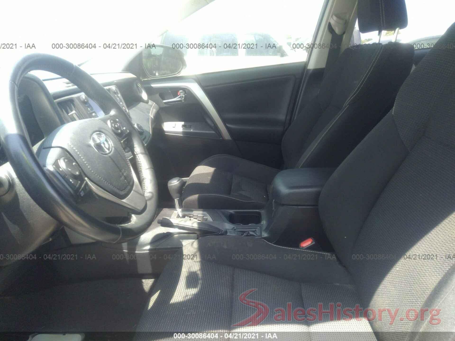 JTMWFREV0JJ175958 2018 TOYOTA RAV4