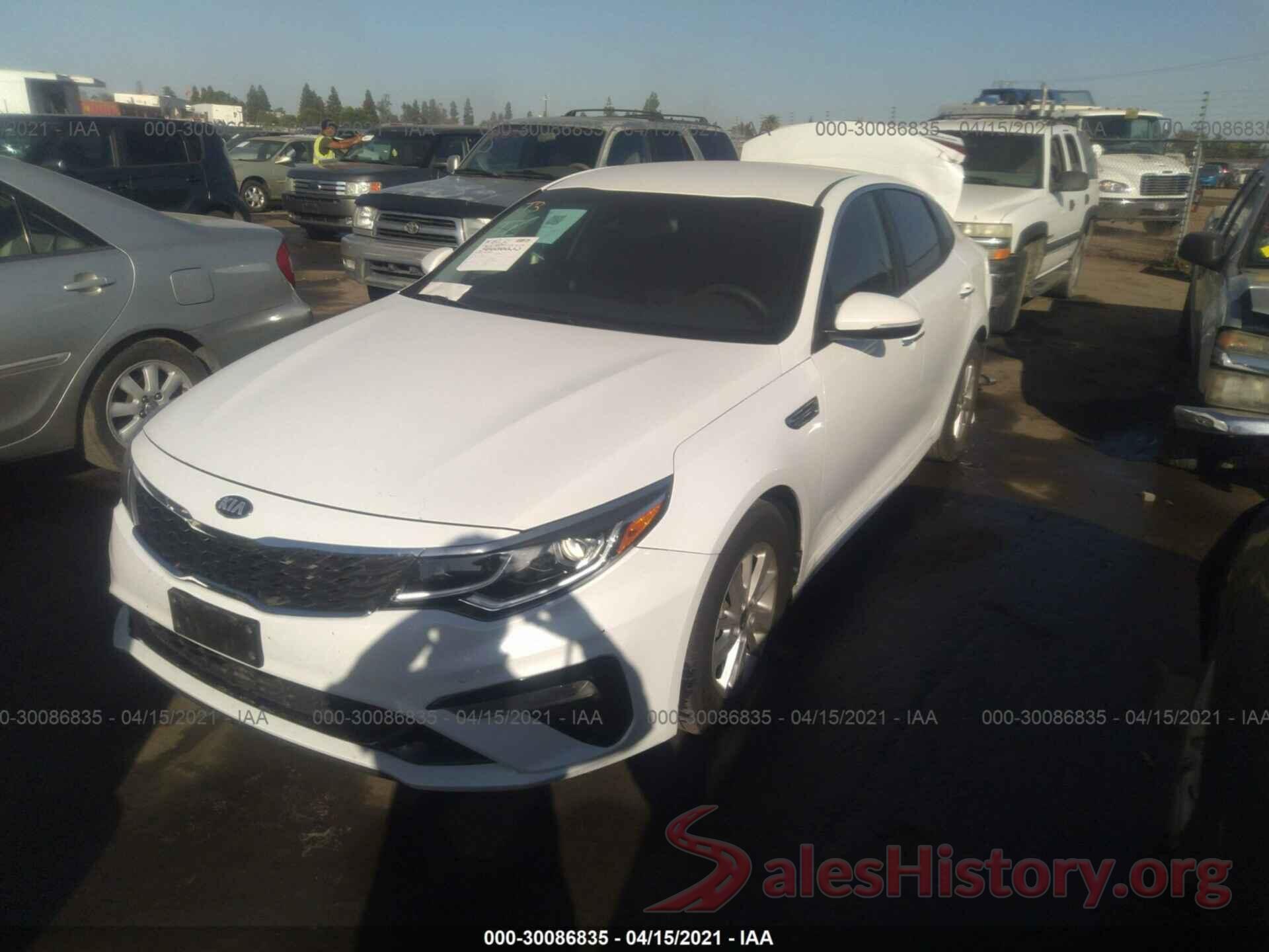 5XXGT4L36KG275330 2019 KIA OPTIMA