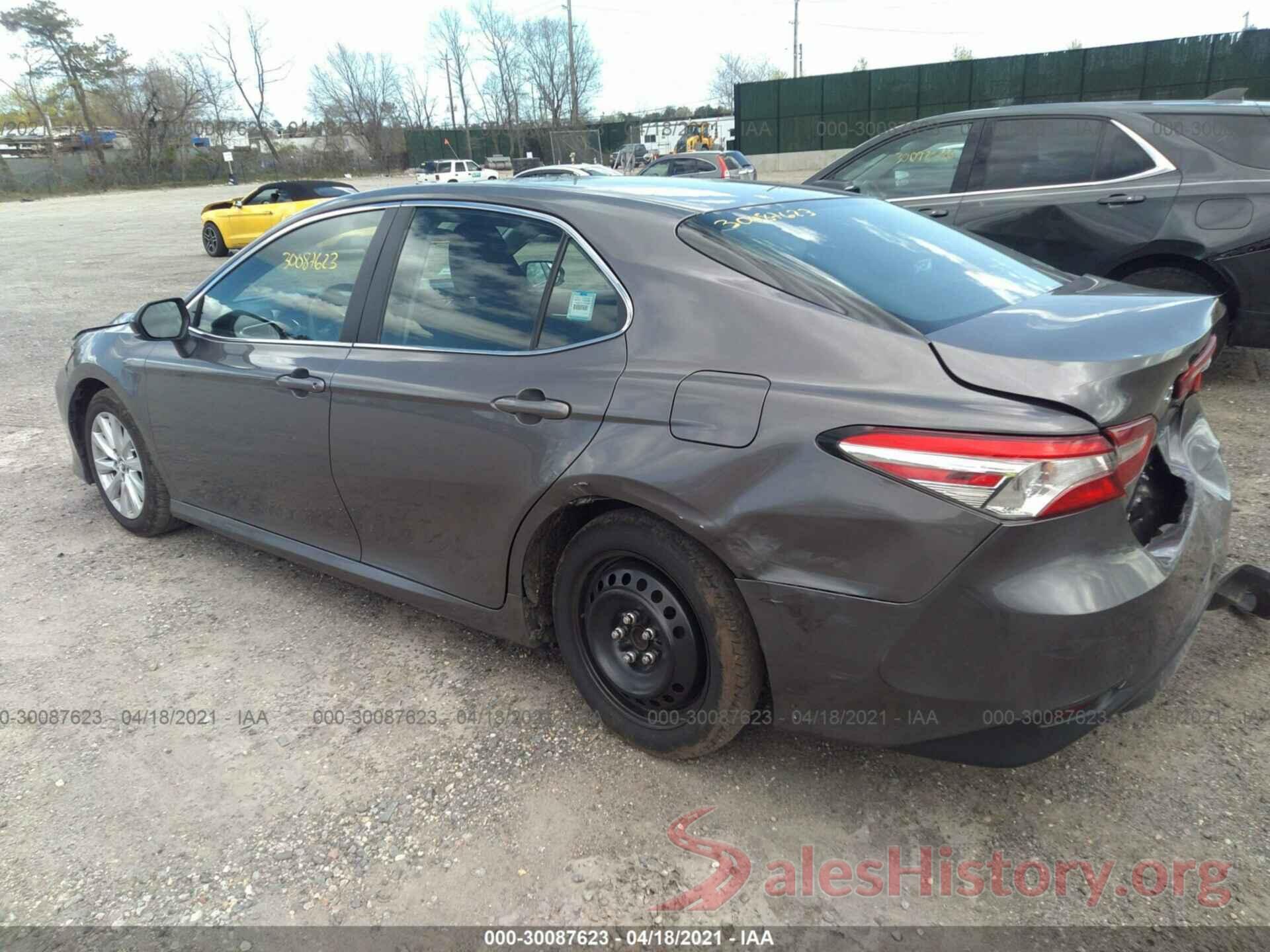 4T1B11HK4JU542385 2018 TOYOTA CAMRY