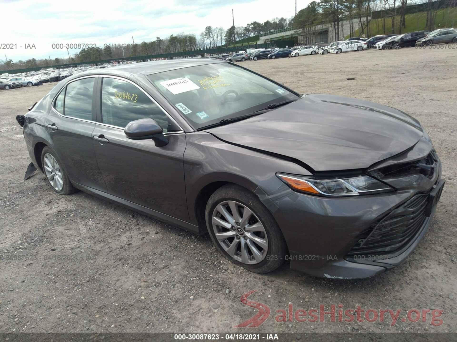 4T1B11HK4JU542385 2018 TOYOTA CAMRY