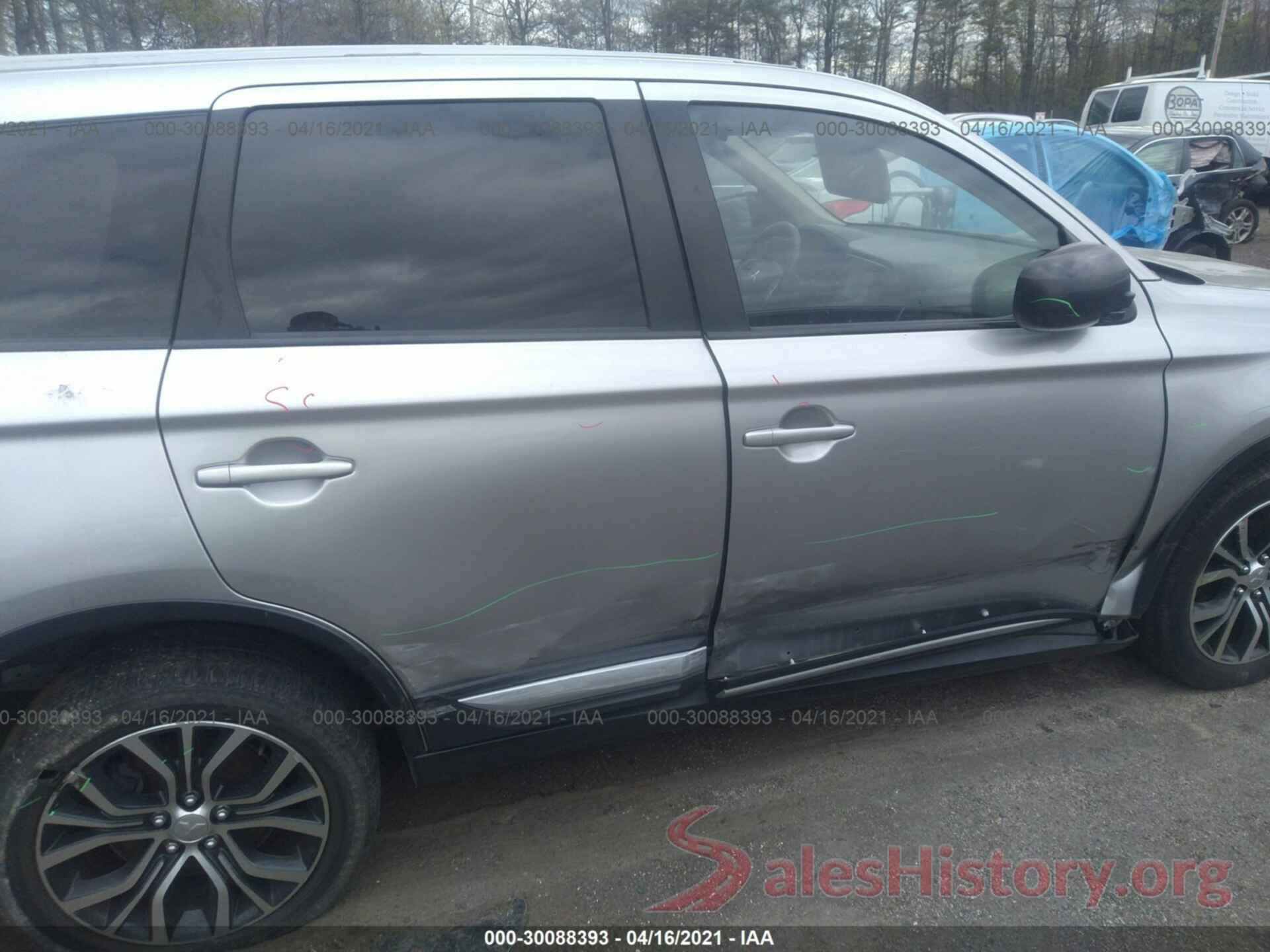 JA4AZ3A38JZ058918 2018 MITSUBISHI OUTLANDER