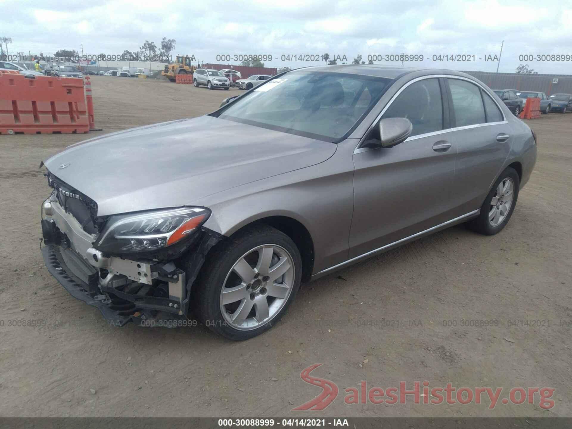 55SWF8DB4KU288496 2019 MERCEDES-BENZ C-CLASS