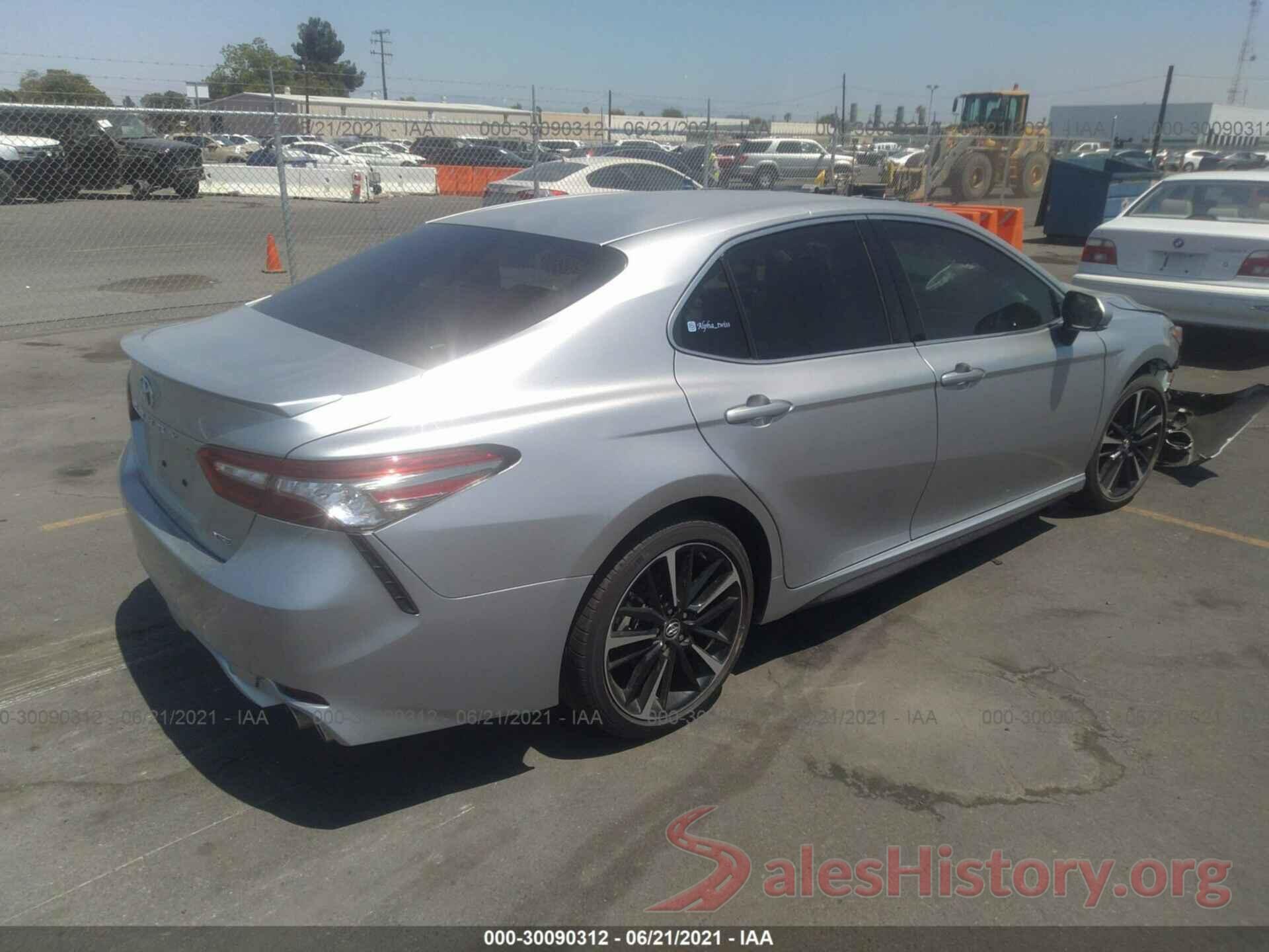 4T1B61HK6JU018124 2018 TOYOTA CAMRY