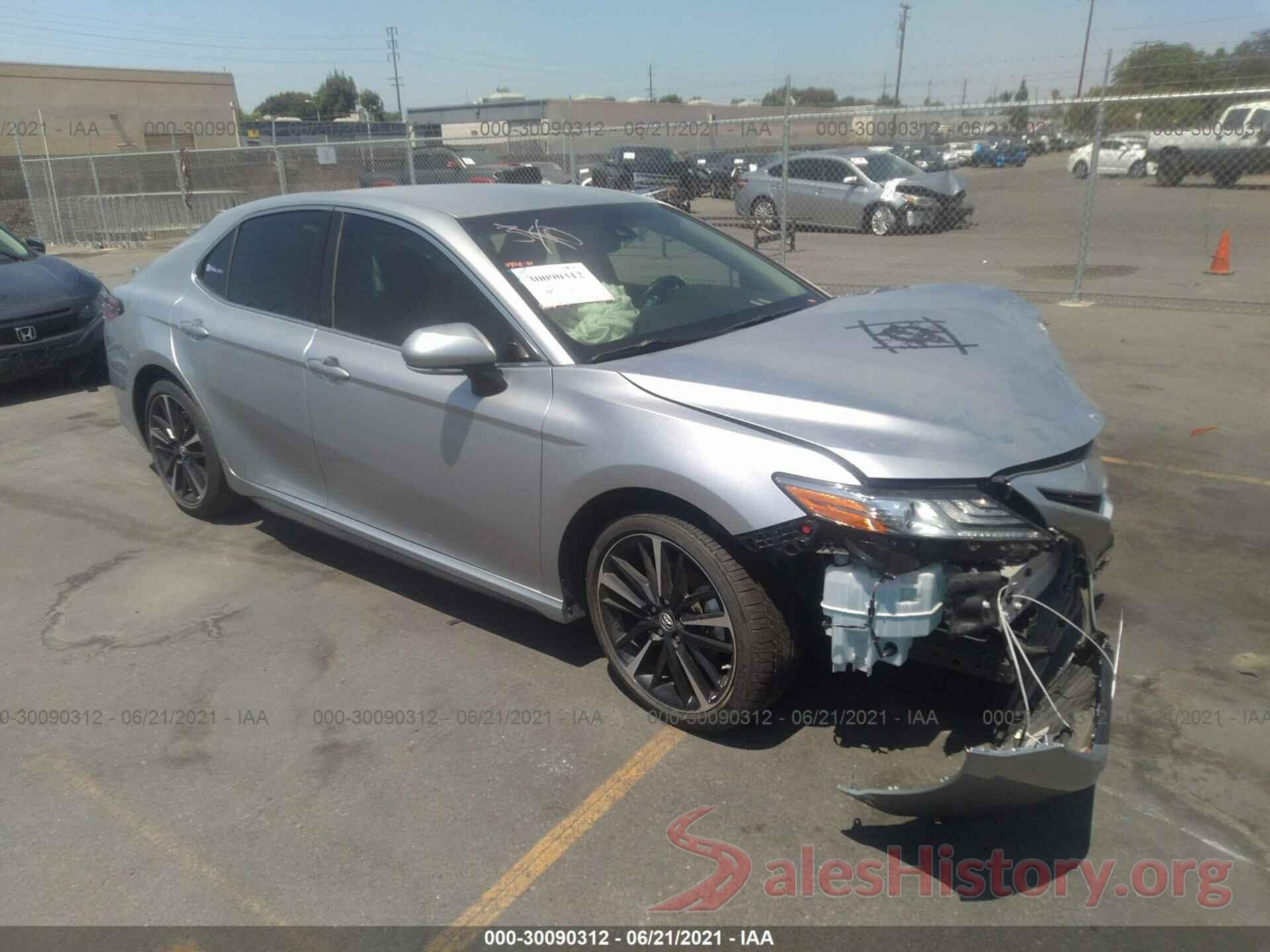 4T1B61HK6JU018124 2018 TOYOTA CAMRY