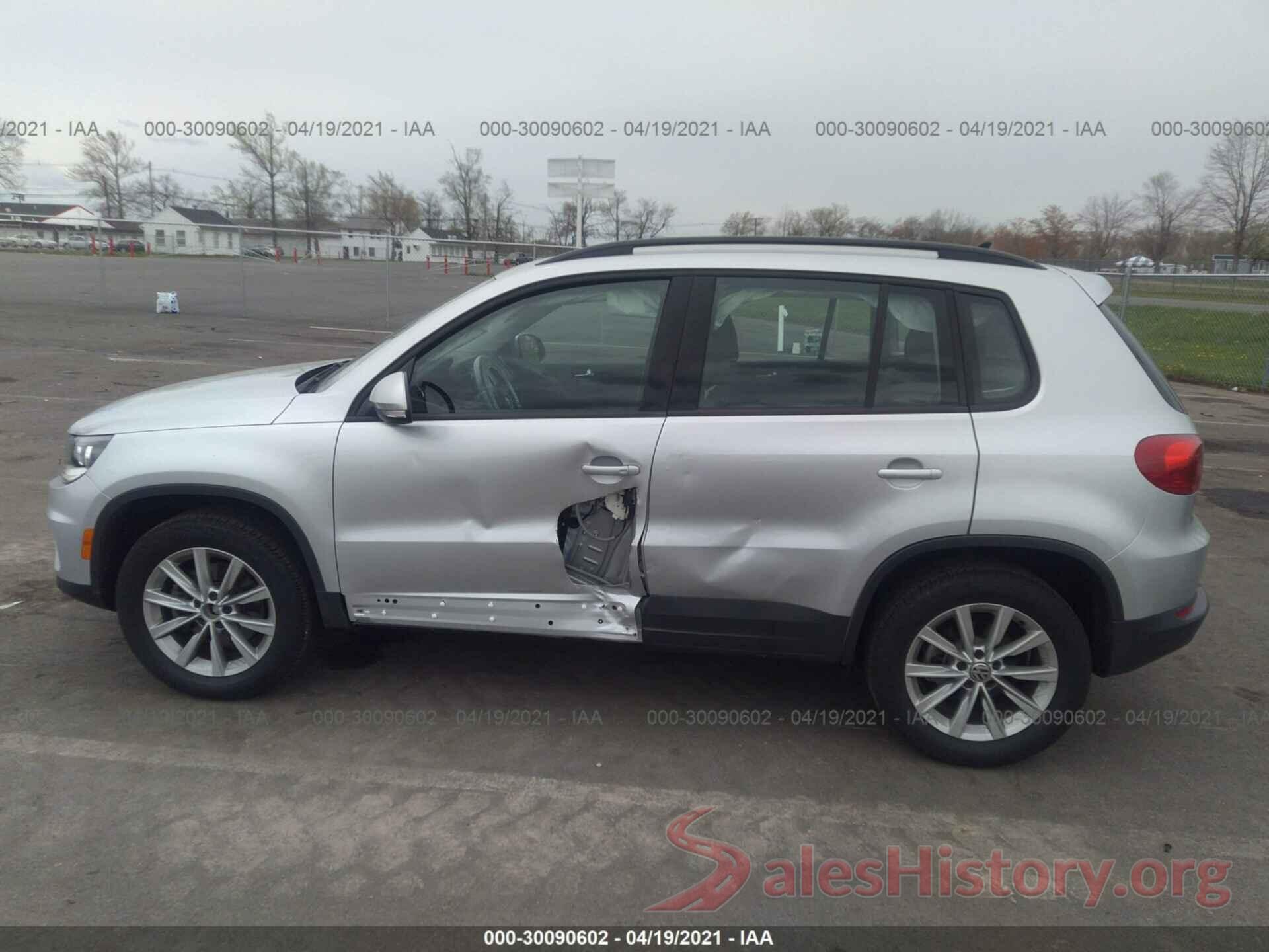 WVGAV7AX4HK049479 2017 VOLKSWAGEN TIGUAN