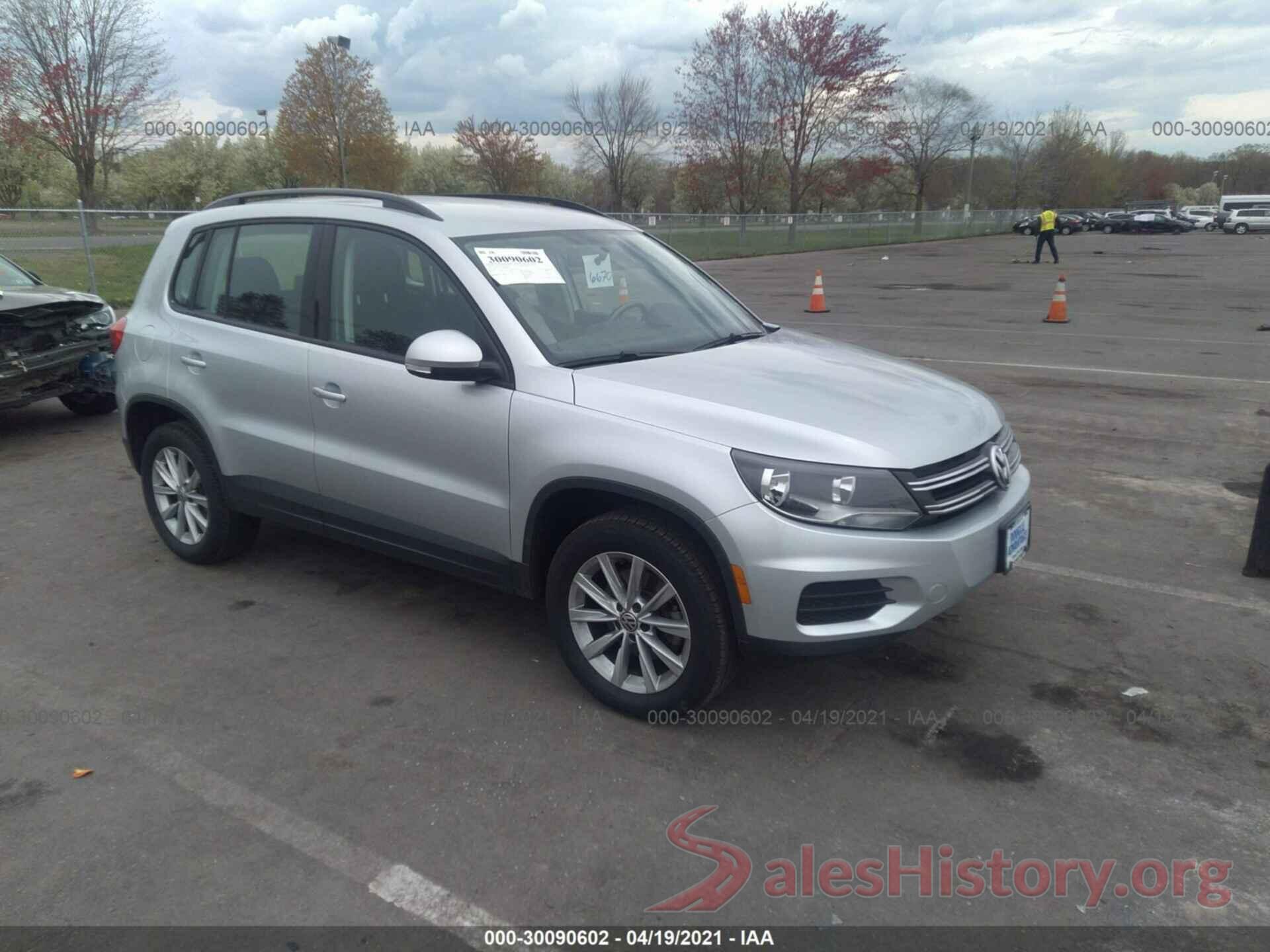 WVGAV7AX4HK049479 2017 VOLKSWAGEN TIGUAN