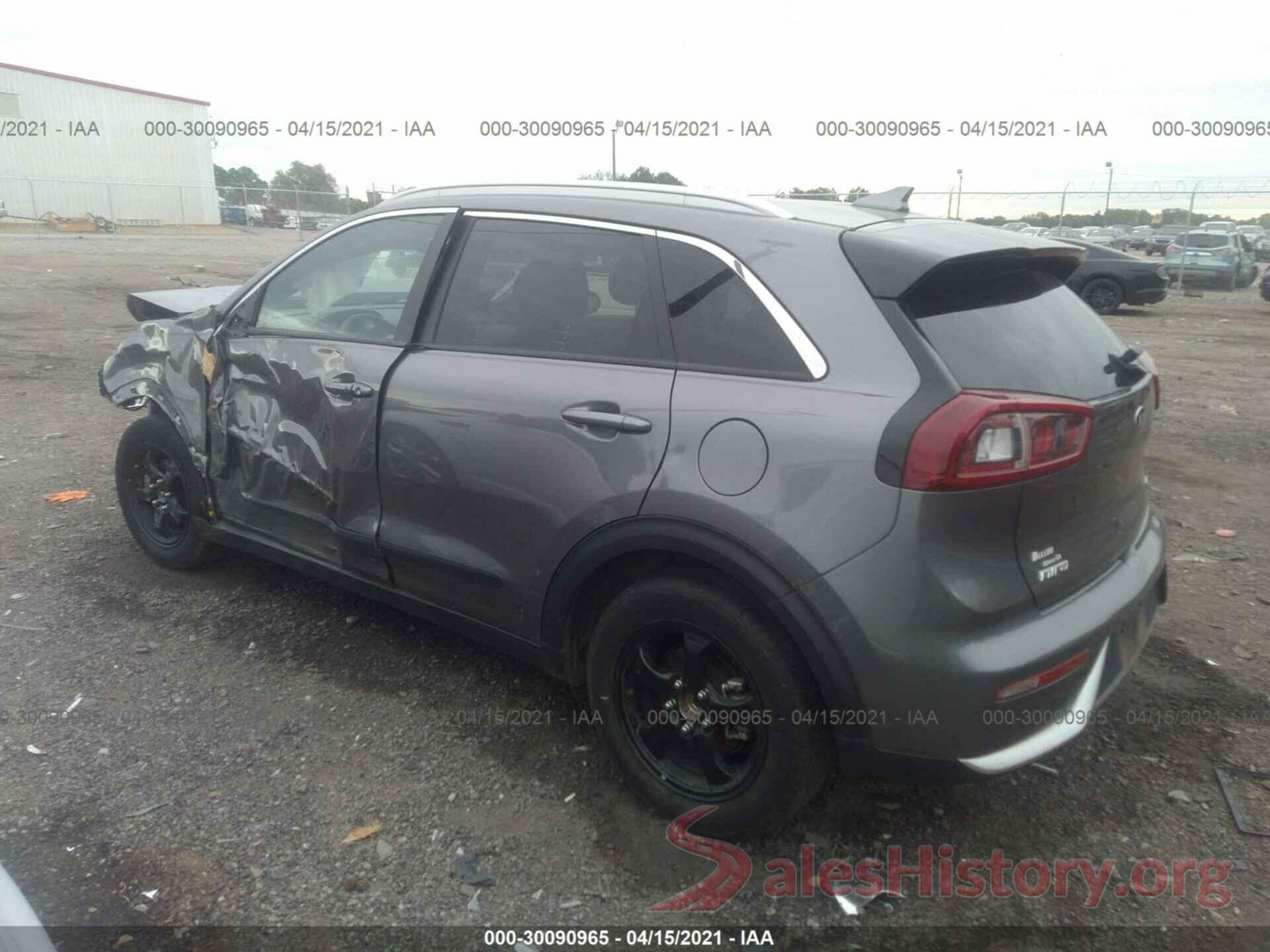 KNDCB3LC6J5113549 2018 KIA NIRO