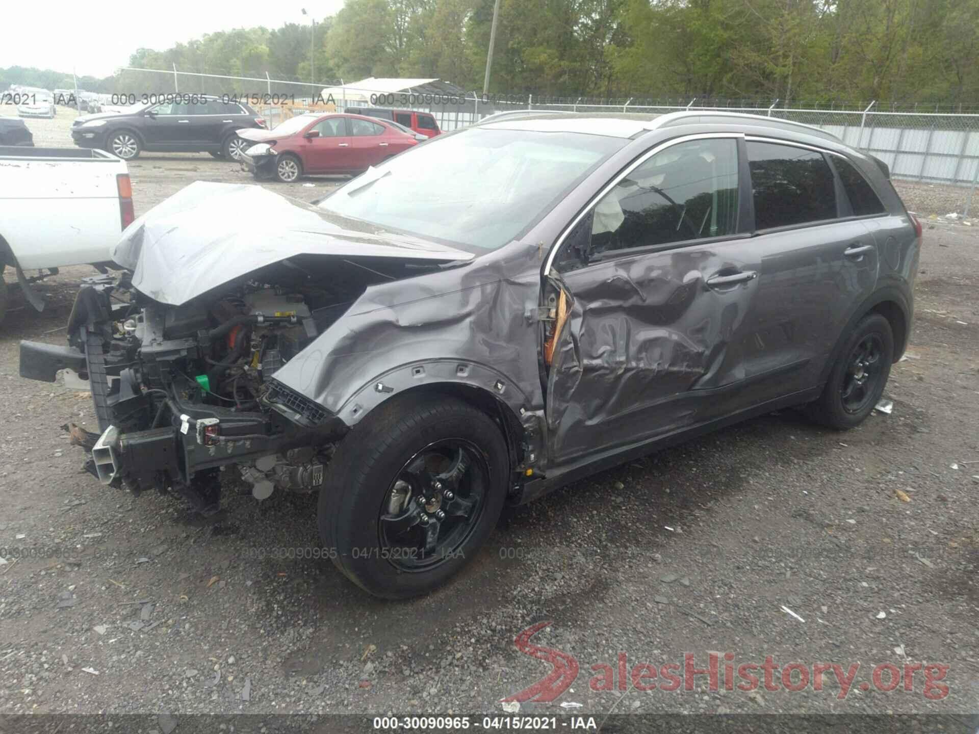 KNDCB3LC6J5113549 2018 KIA NIRO