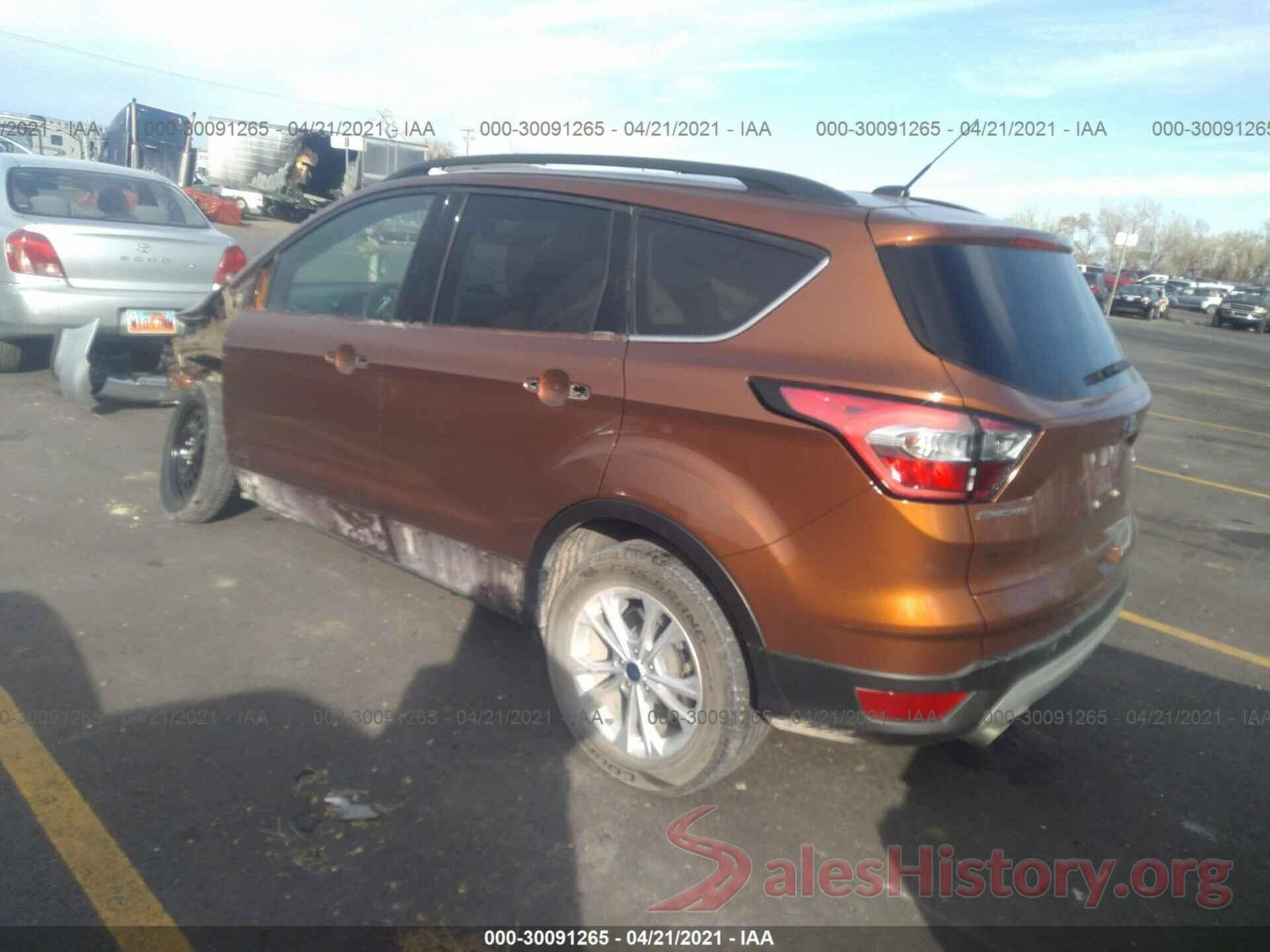 1FMCU9G9XHUC01575 2017 FORD ESCAPE