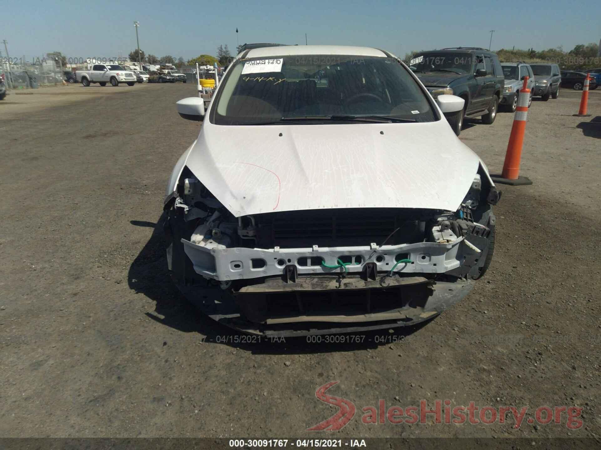 1FADP3K21JL326411 2018 FORD FOCUS