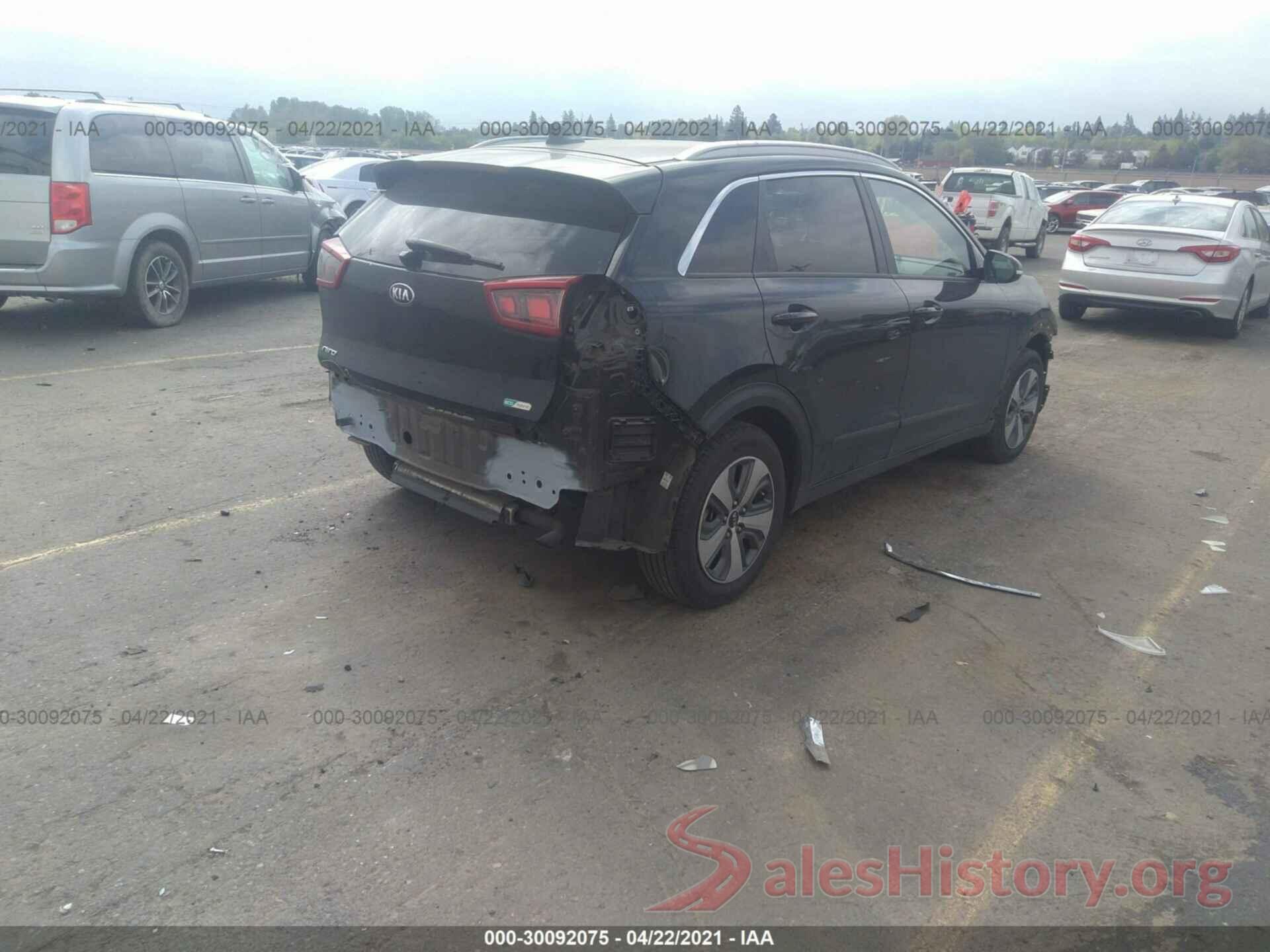 KNDCC3LC6K5224472 2019 KIA NIRO