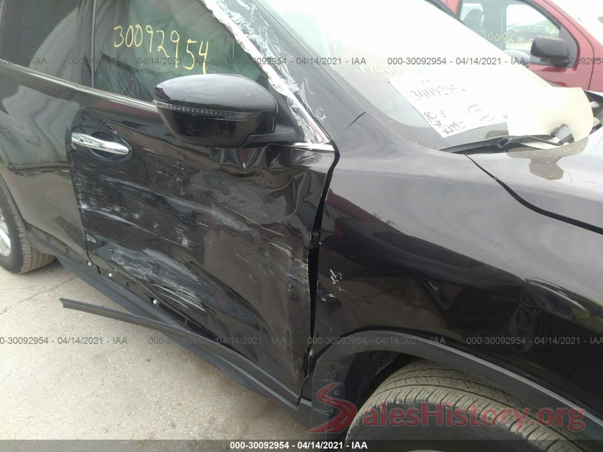 JN8AT2MT8JW490959 2018 NISSAN ROGUE