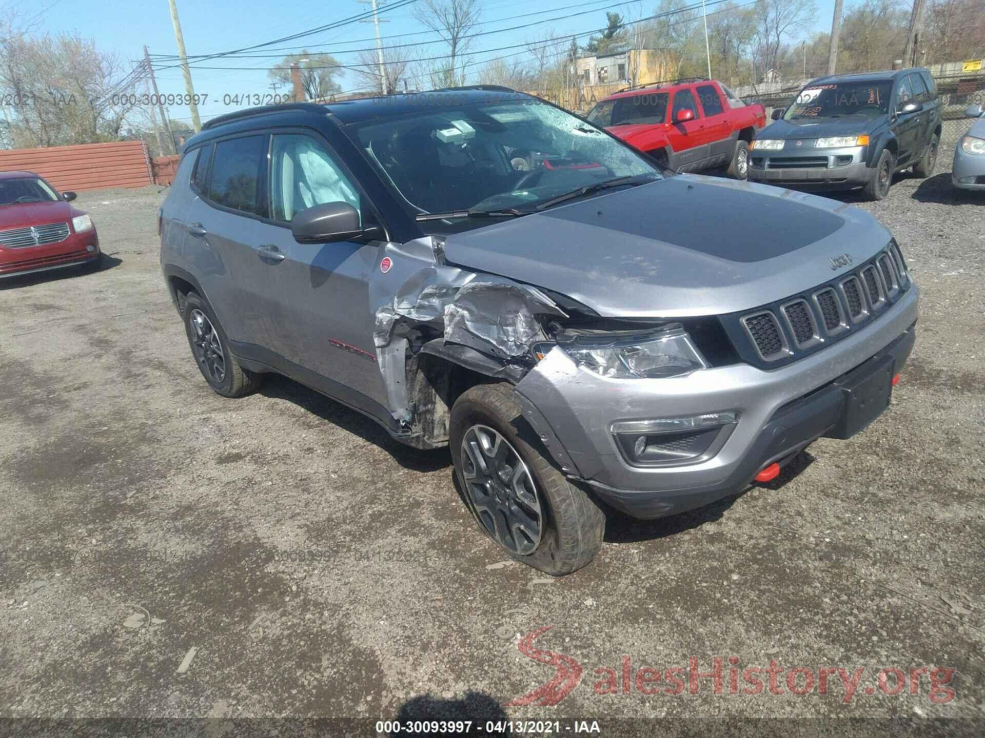 3C4NJDDB1KT671690 2019 JEEP COMPASS