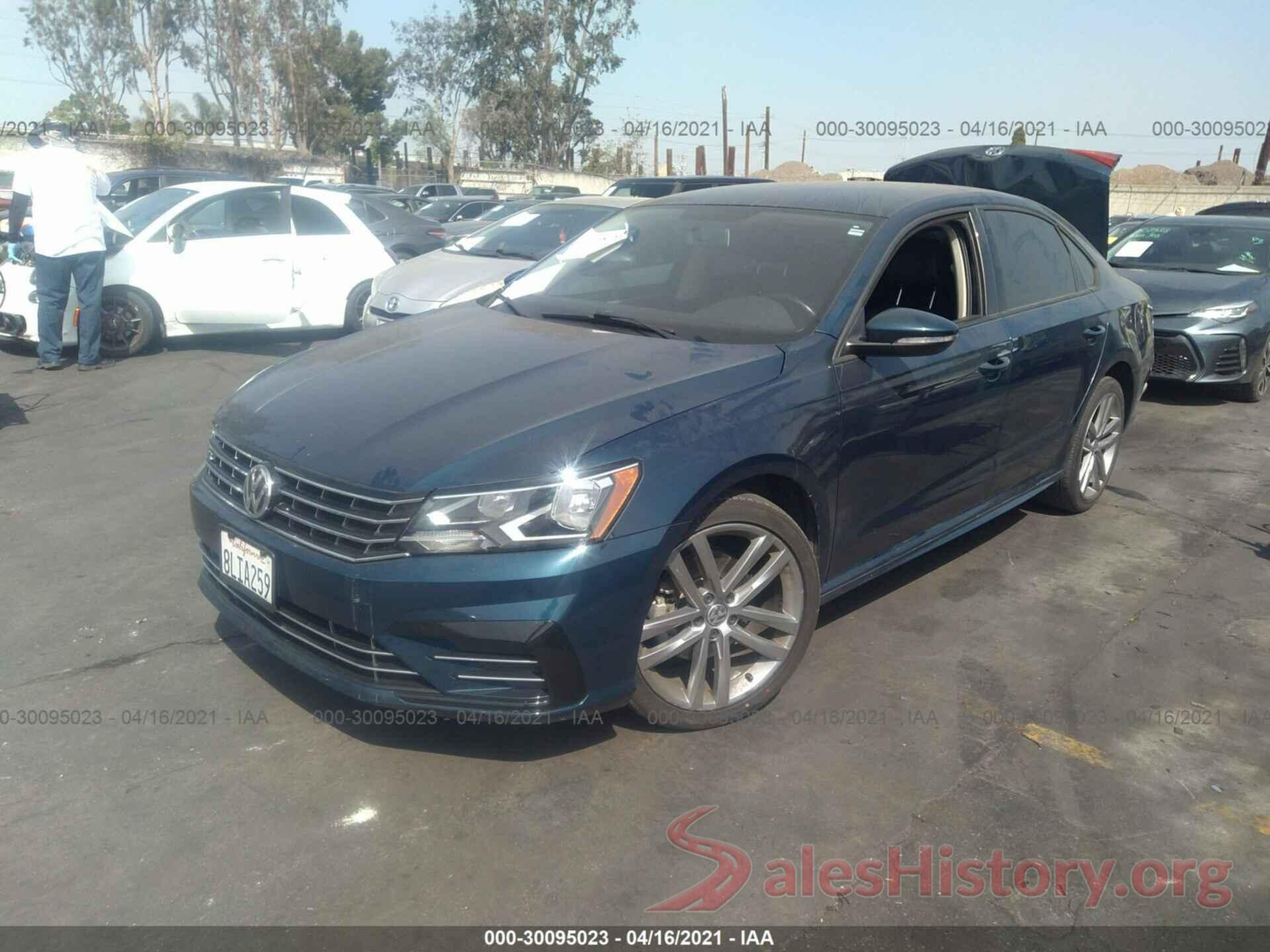 1VWAA7A33JC008786 2018 VOLKSWAGEN PASSAT