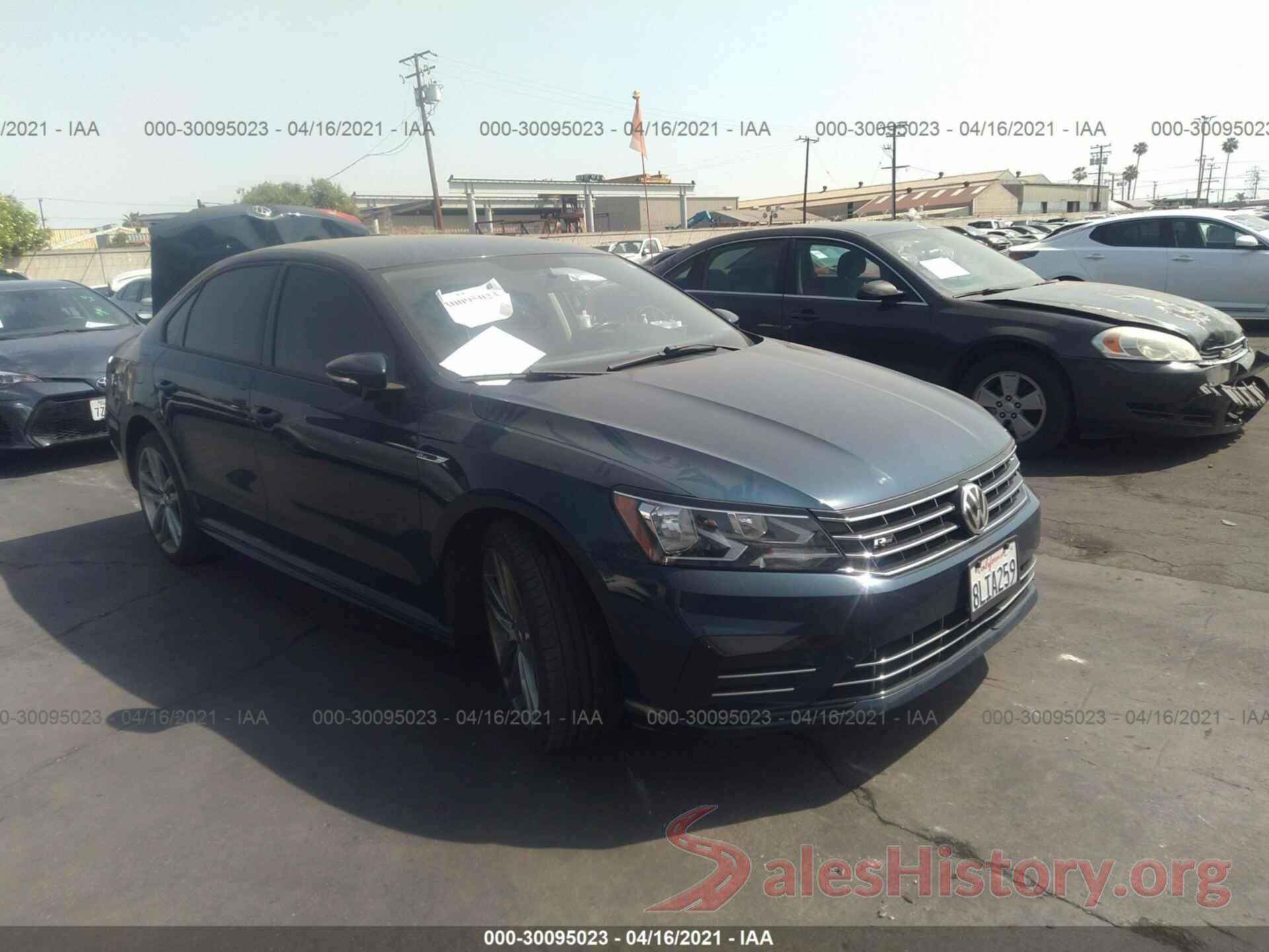 1VWAA7A33JC008786 2018 VOLKSWAGEN PASSAT