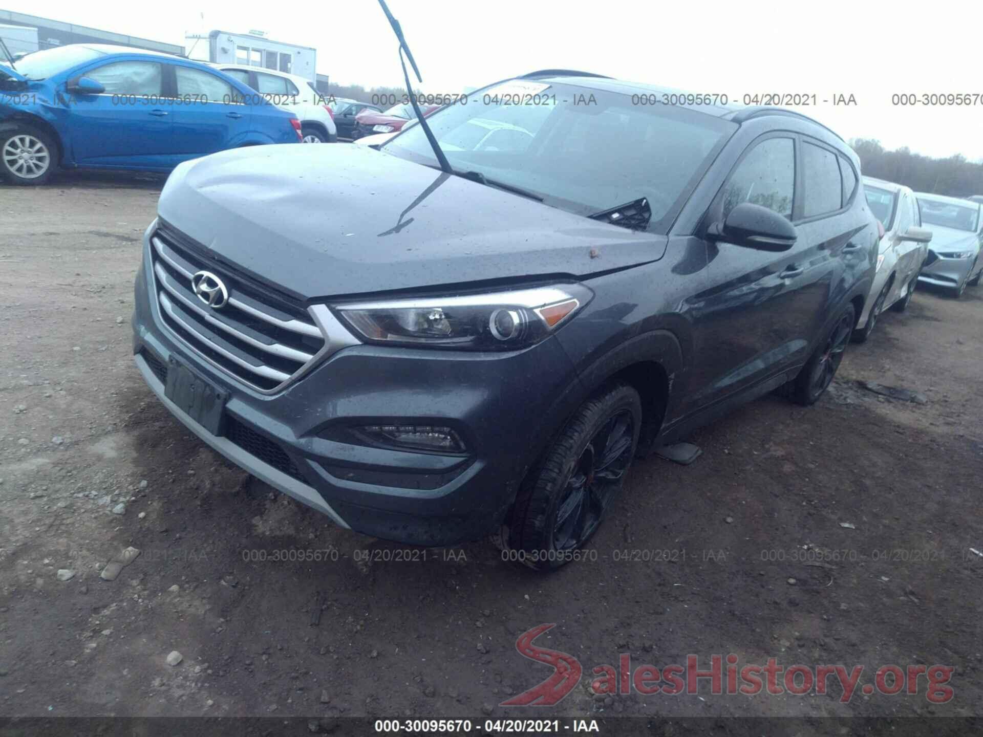 KM8J3CA20HU477945 2017 HYUNDAI TUCSON