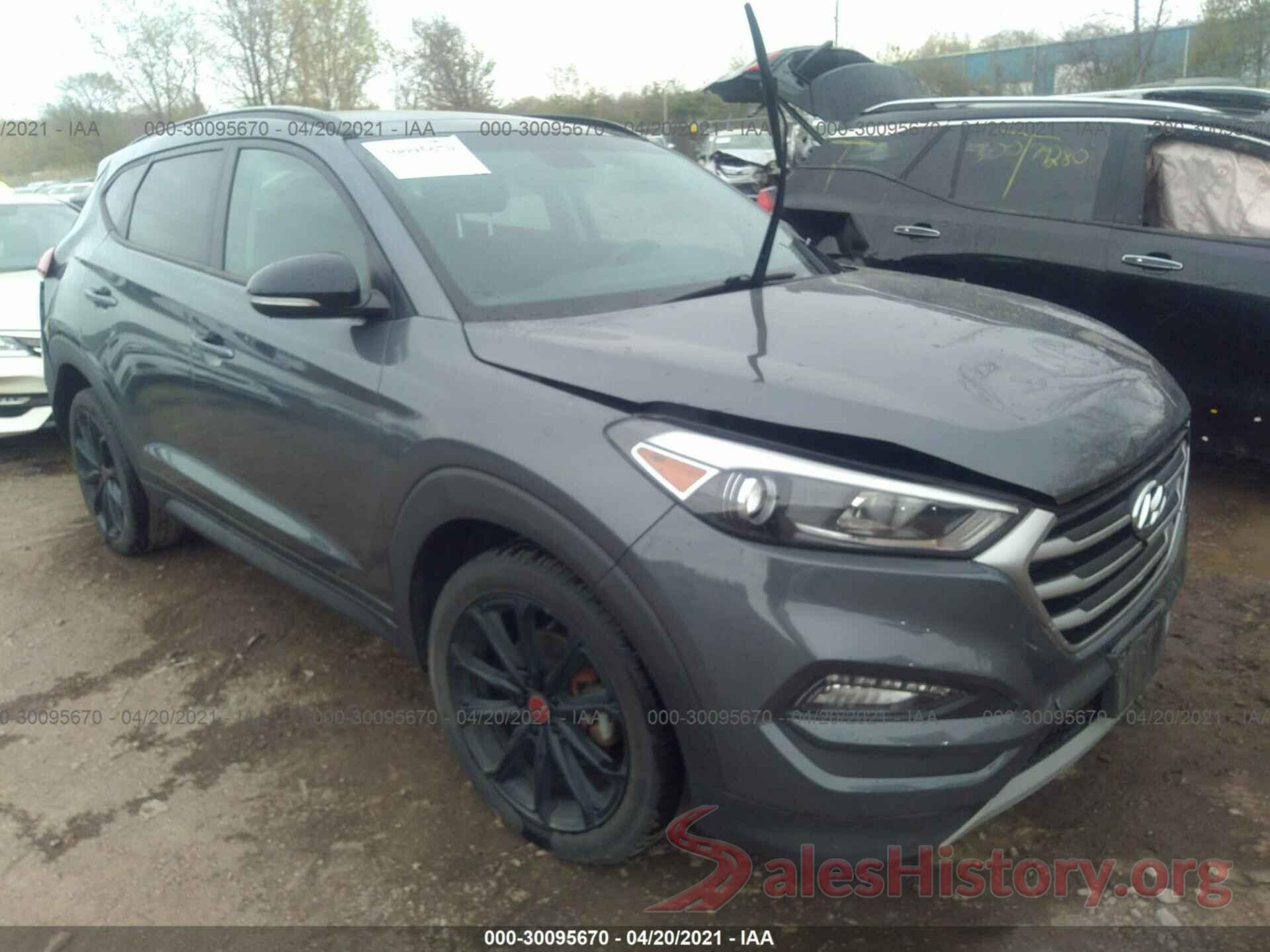 KM8J3CA20HU477945 2017 HYUNDAI TUCSON