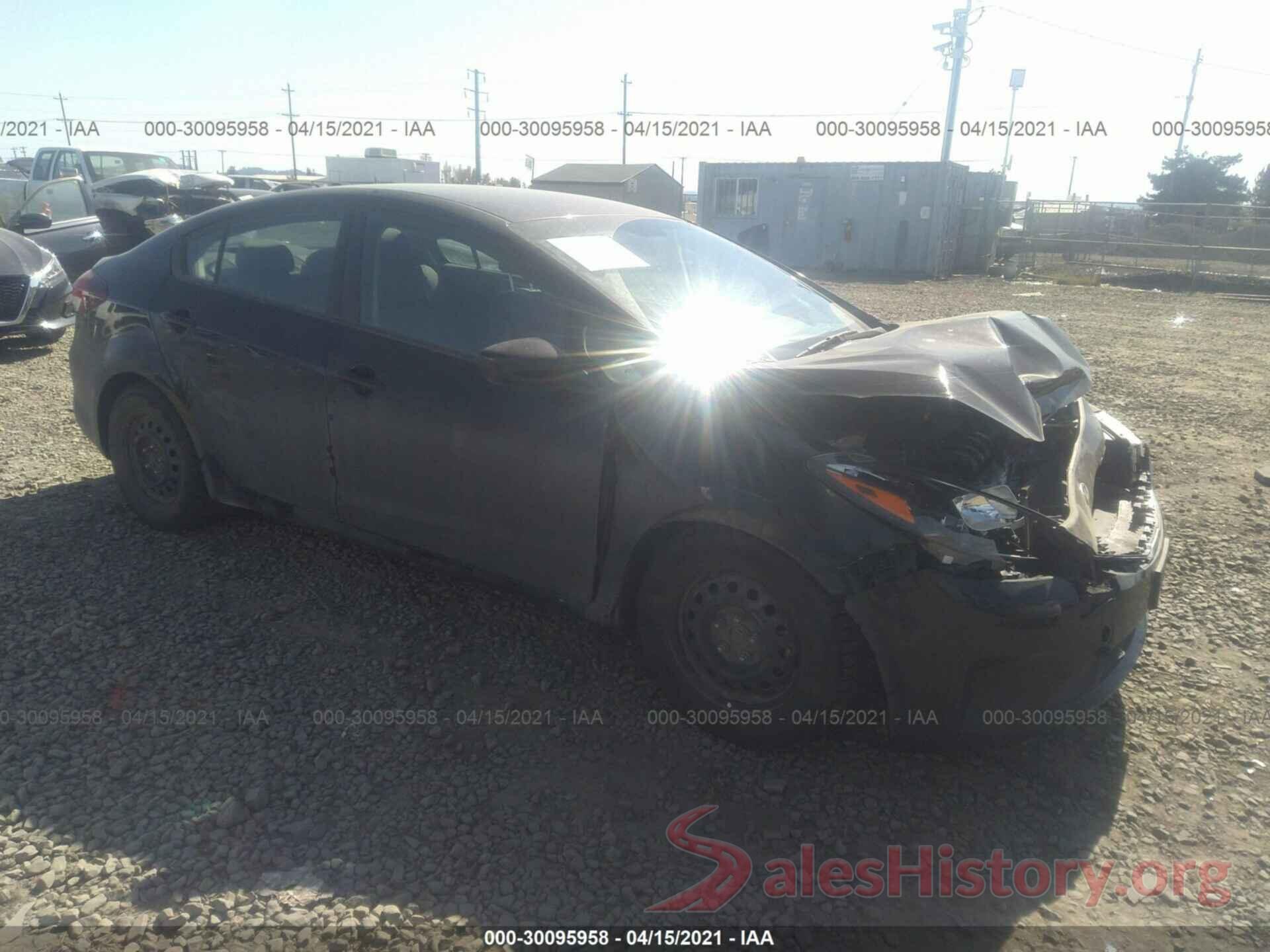 3KPFK4A75JE240791 2018 KIA FORTE