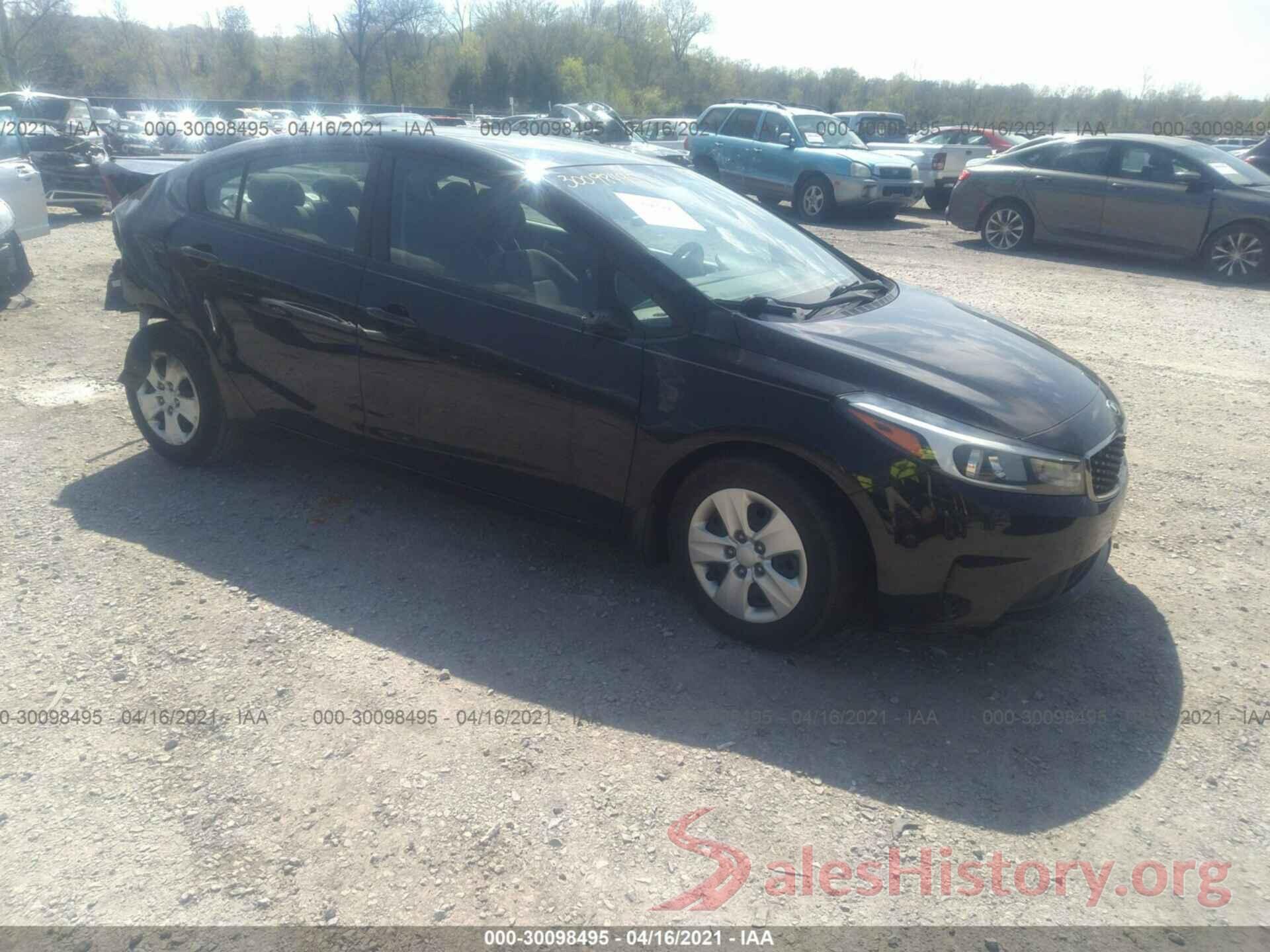 3KPFK4A78HE038151 2017 KIA FORTE