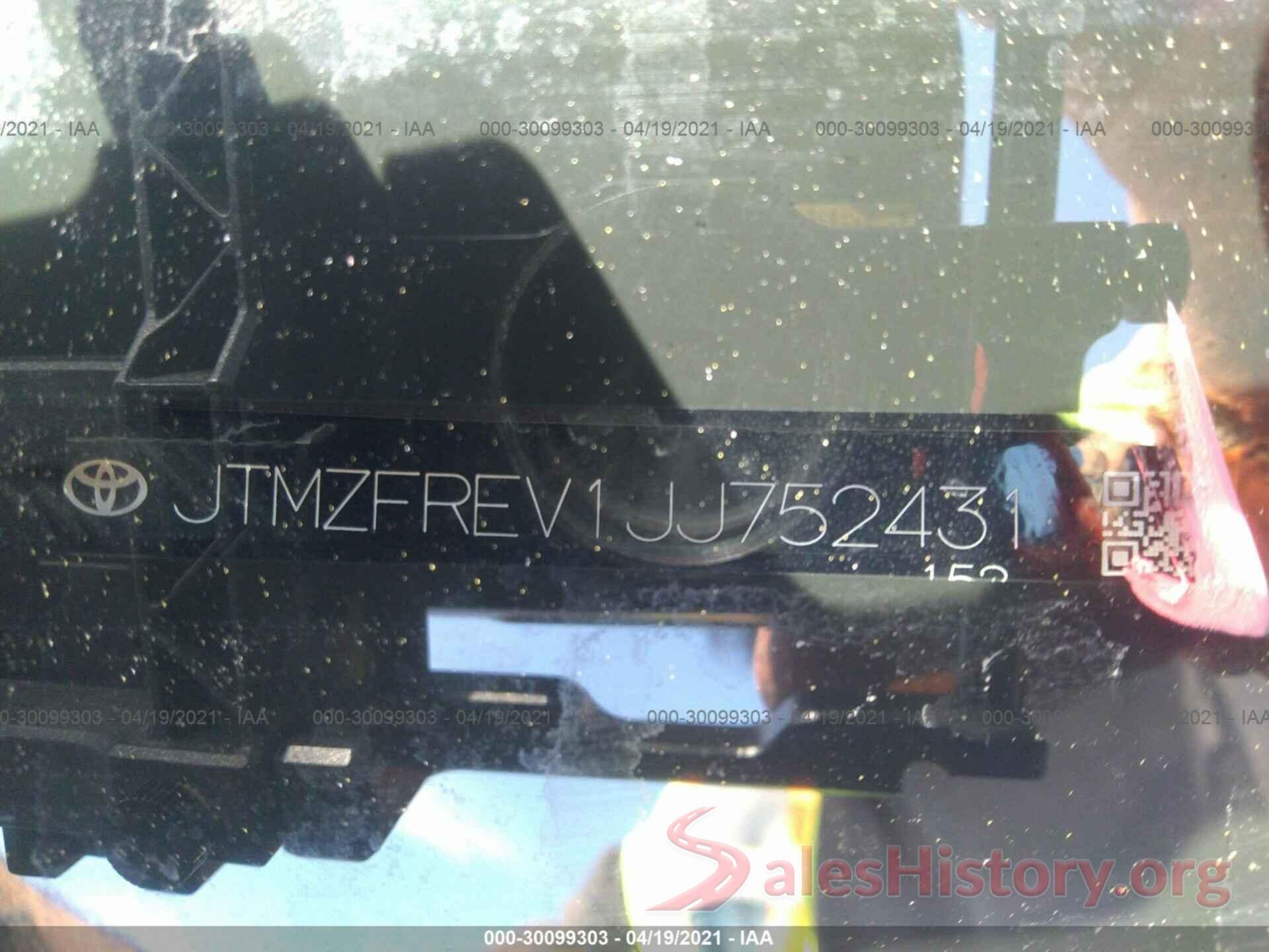 JTMZFREV1JJ752431 2018 TOYOTA RAV4