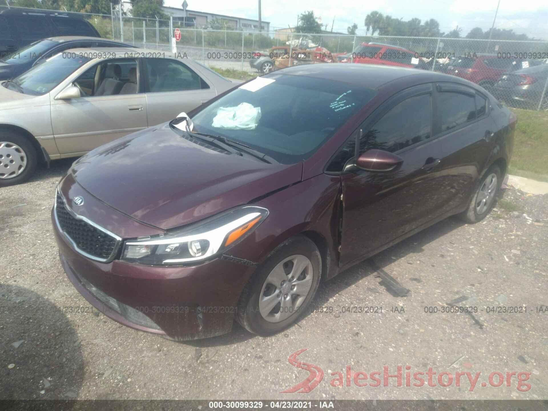 3KPFK4A74HE138425 2017 KIA FORTE