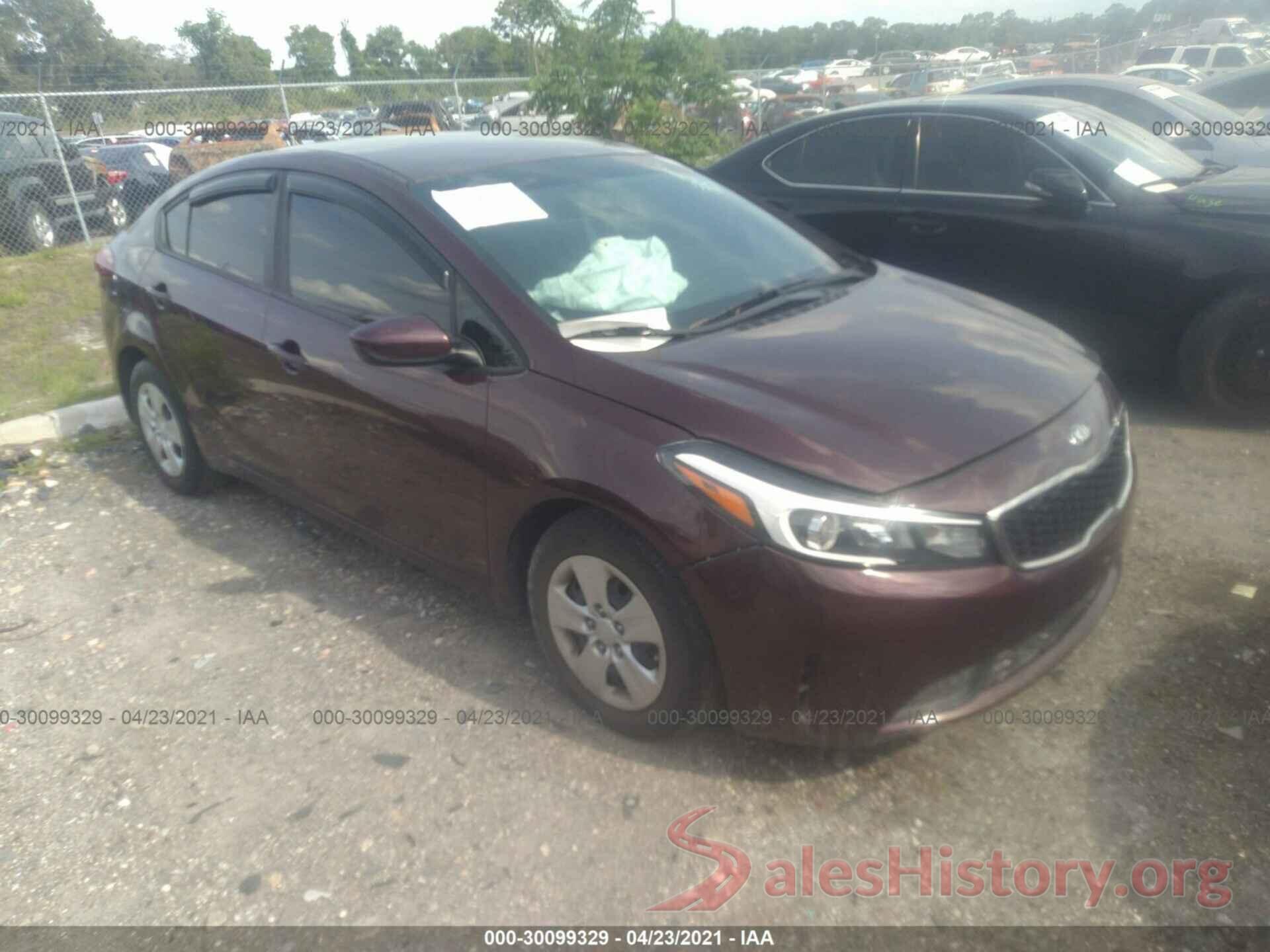 3KPFK4A74HE138425 2017 KIA FORTE