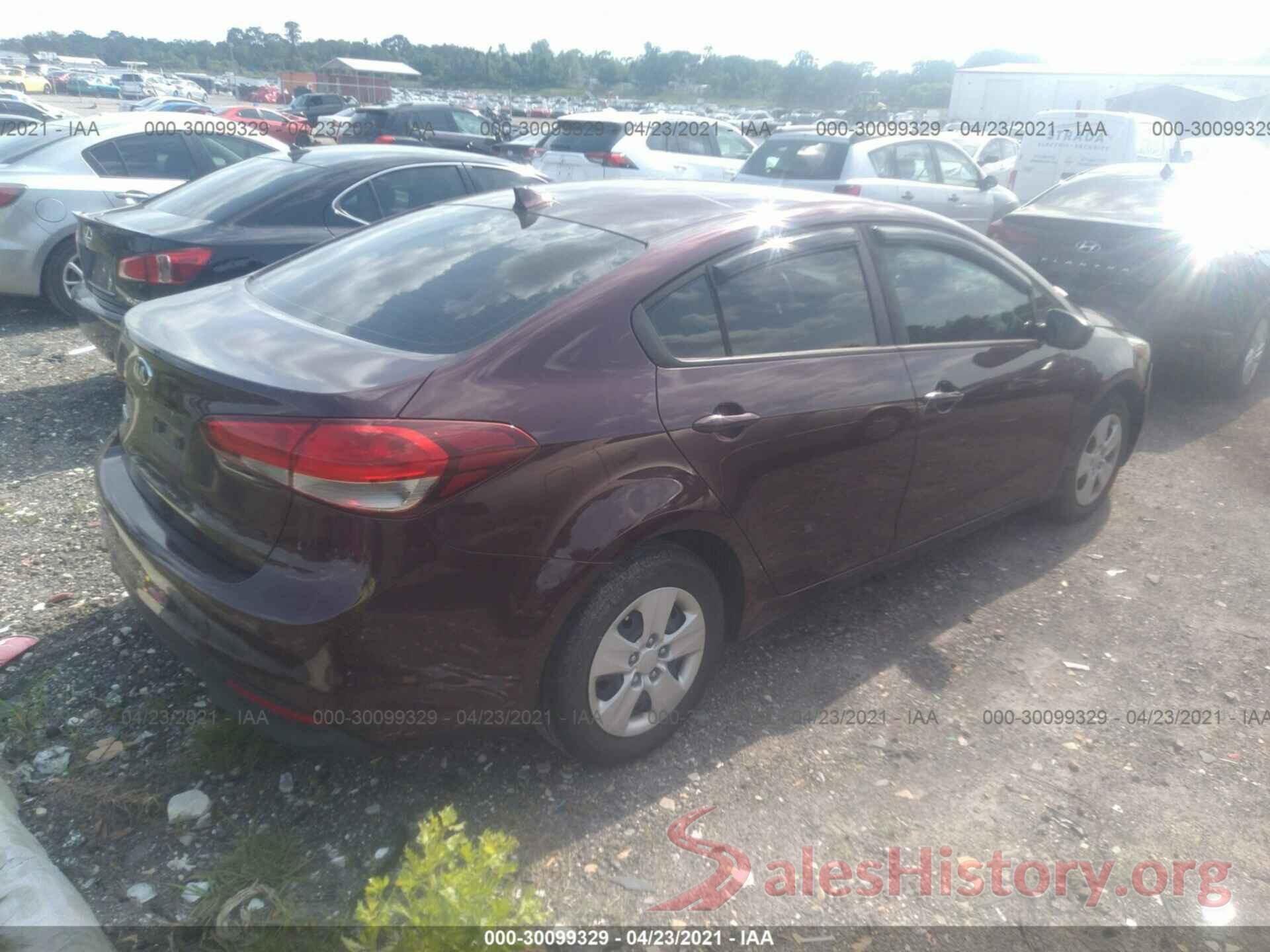 3KPFK4A74HE138425 2017 KIA FORTE