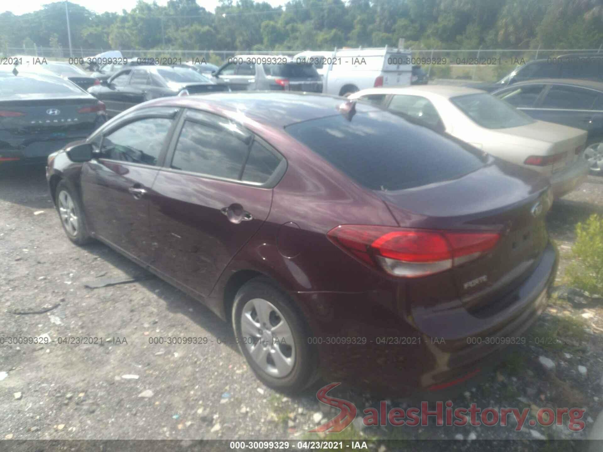 3KPFK4A74HE138425 2017 KIA FORTE