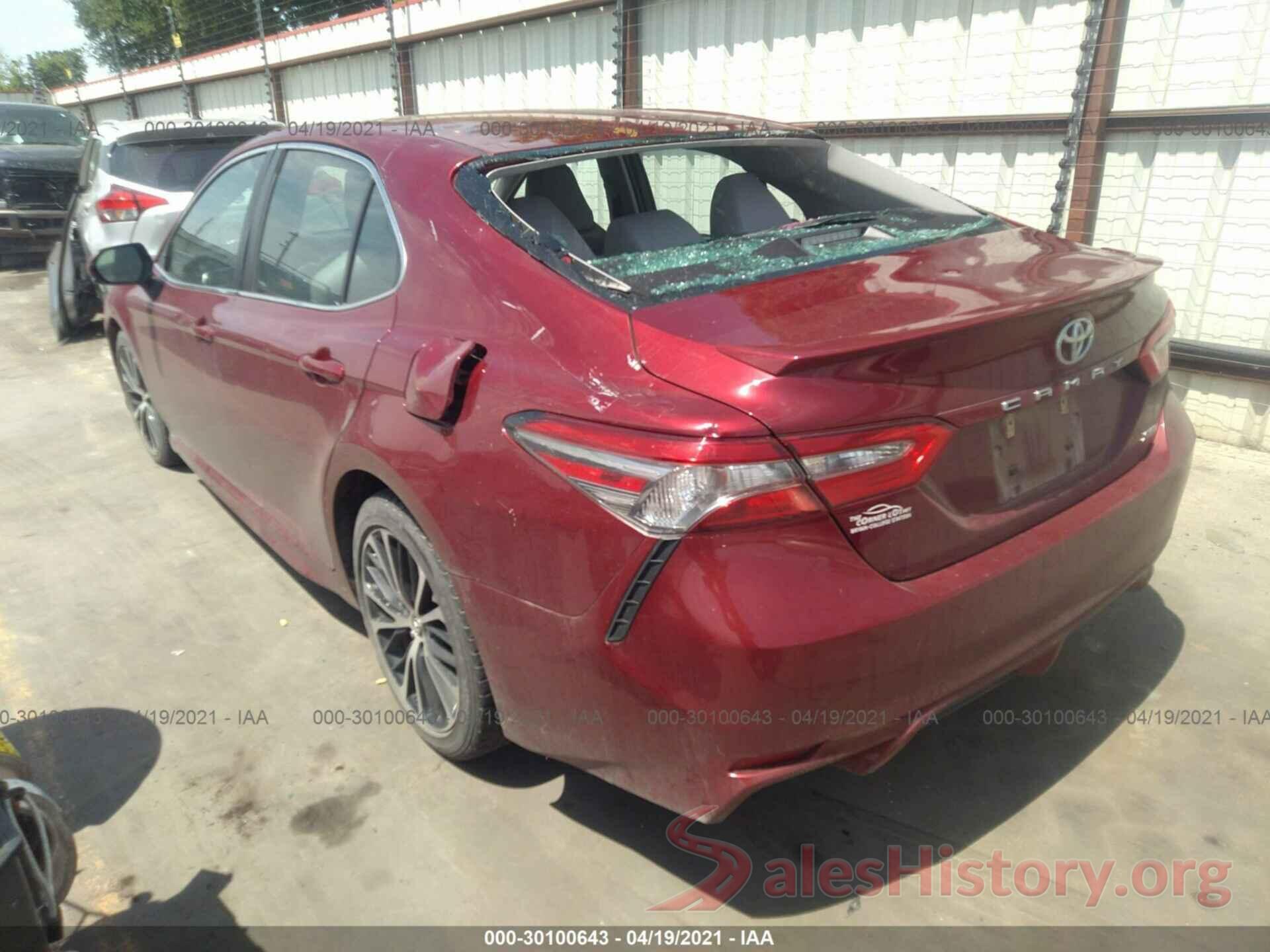 4T1B11HKXJU506877 2018 TOYOTA CAMRY