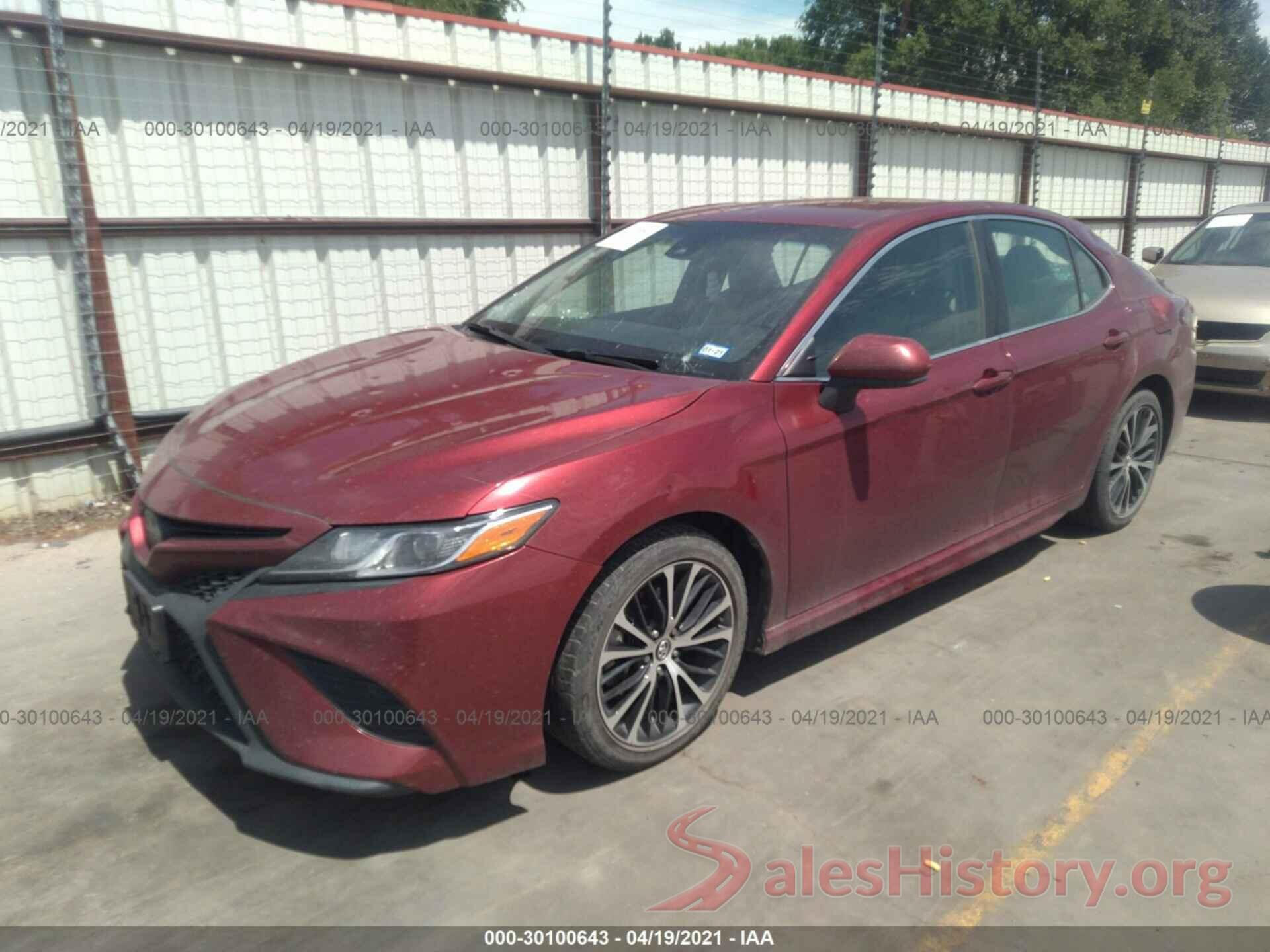 4T1B11HKXJU506877 2018 TOYOTA CAMRY