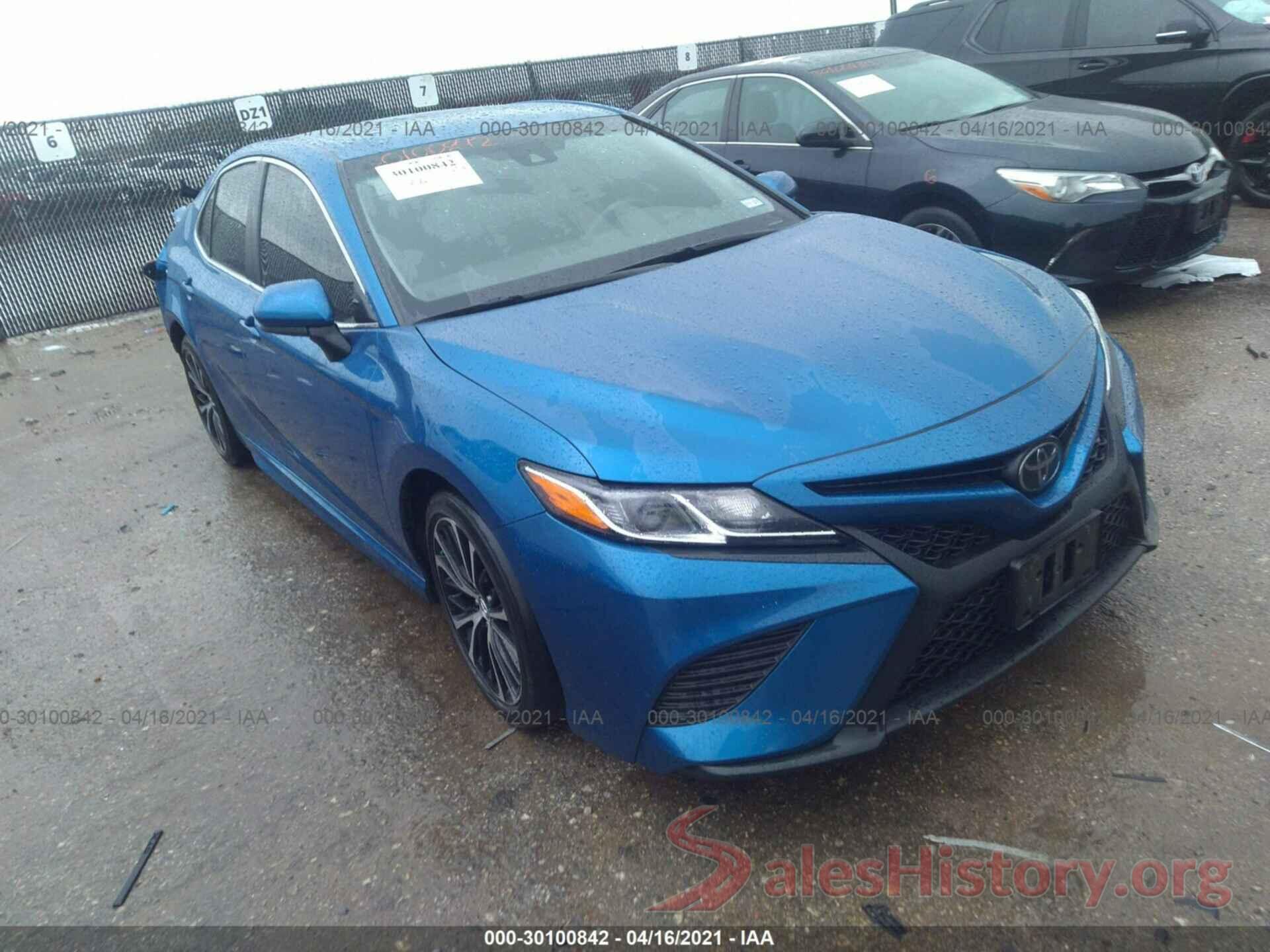 4T1B11HK5JU155246 2018 TOYOTA CAMRY